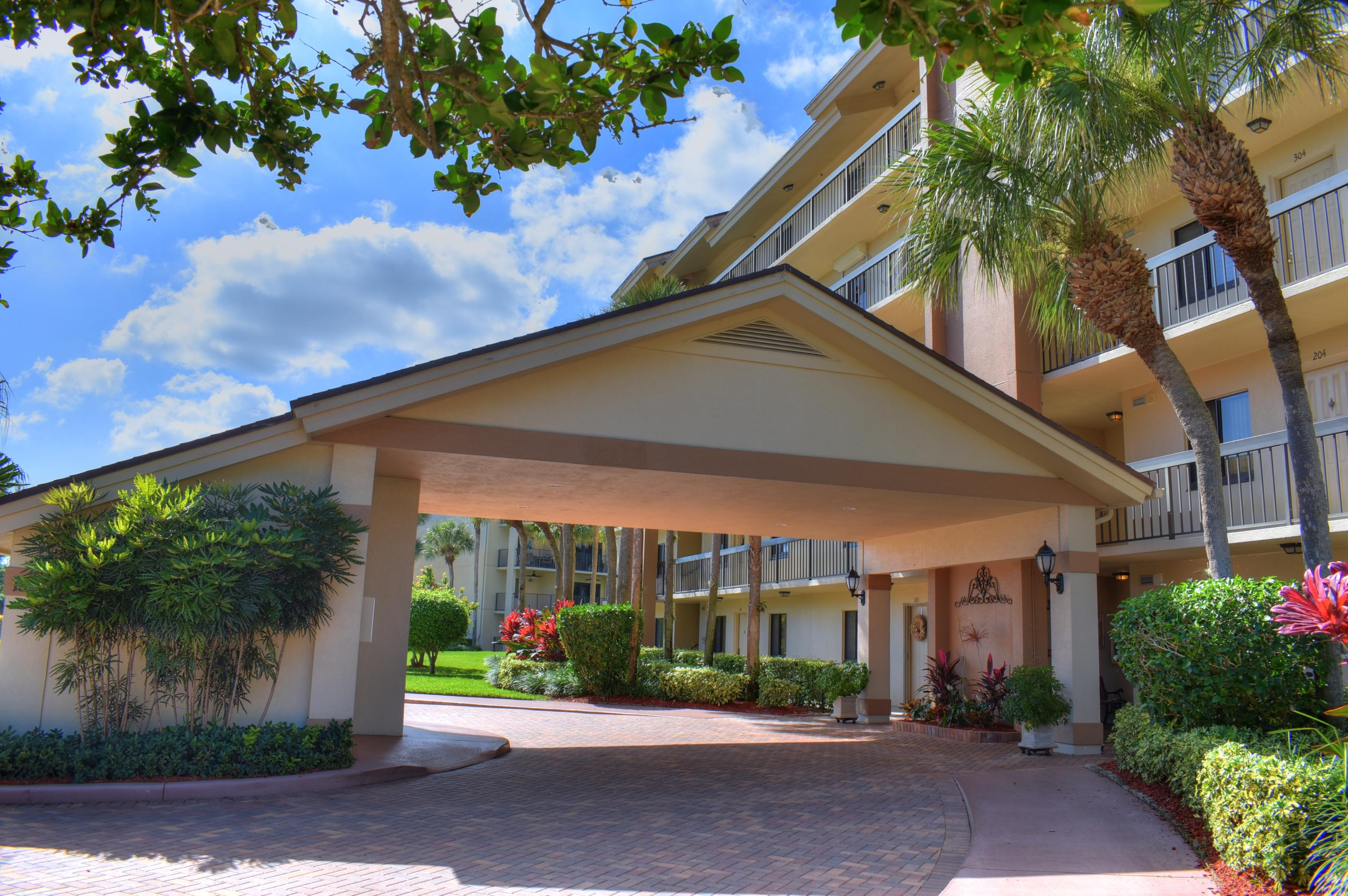 1301 Seafarer 305 Circle 305