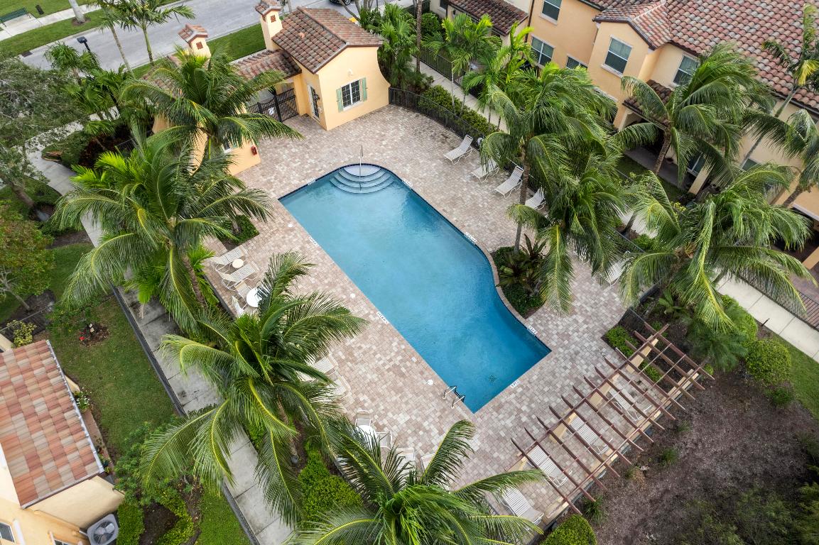 4558 Mediterranean Circle