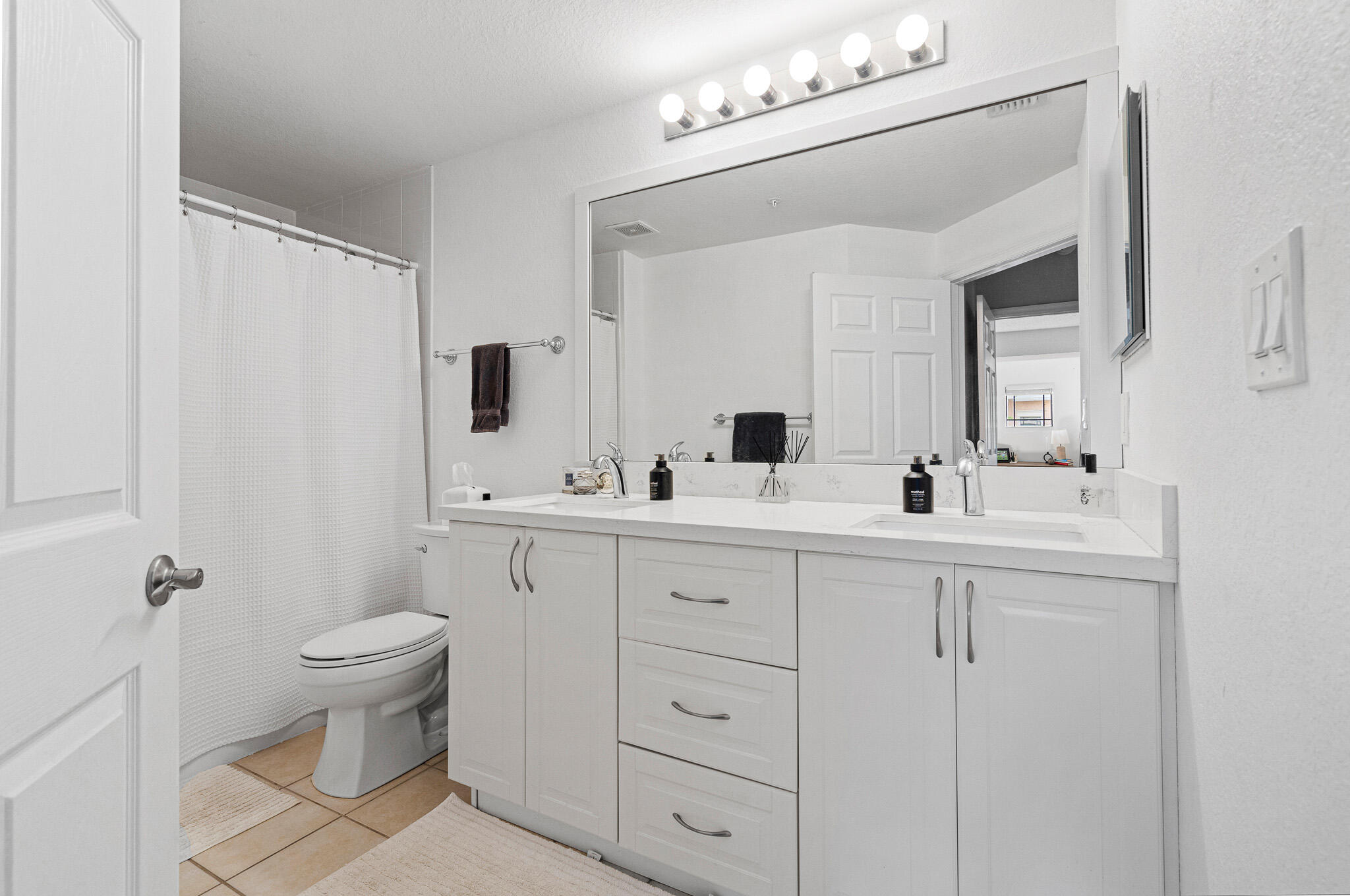 2806 Veronia Drive 109