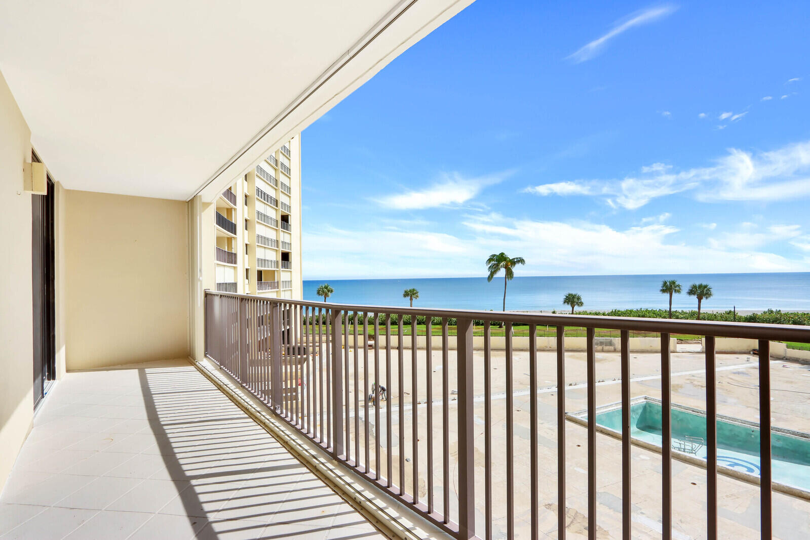 200 Ocean Trail Way 305