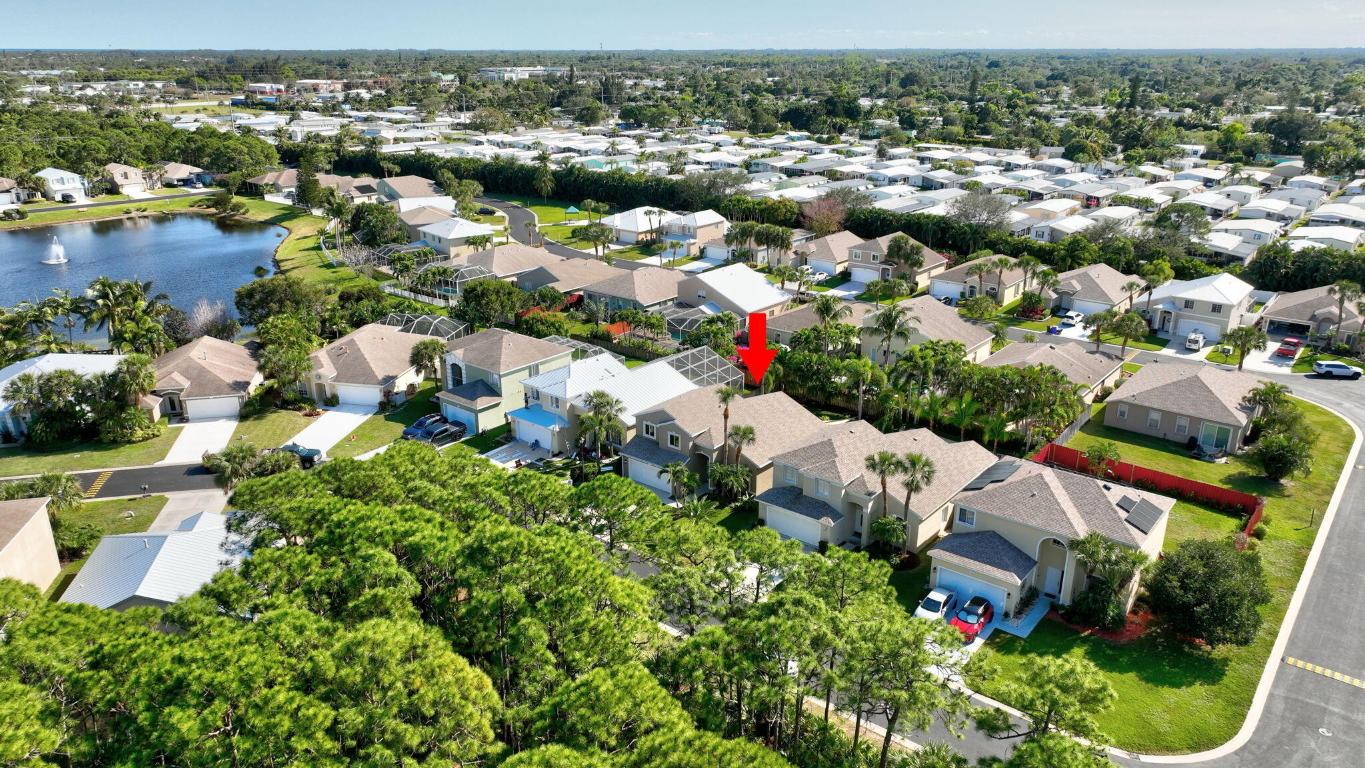 4632 SE Winter Haven Court