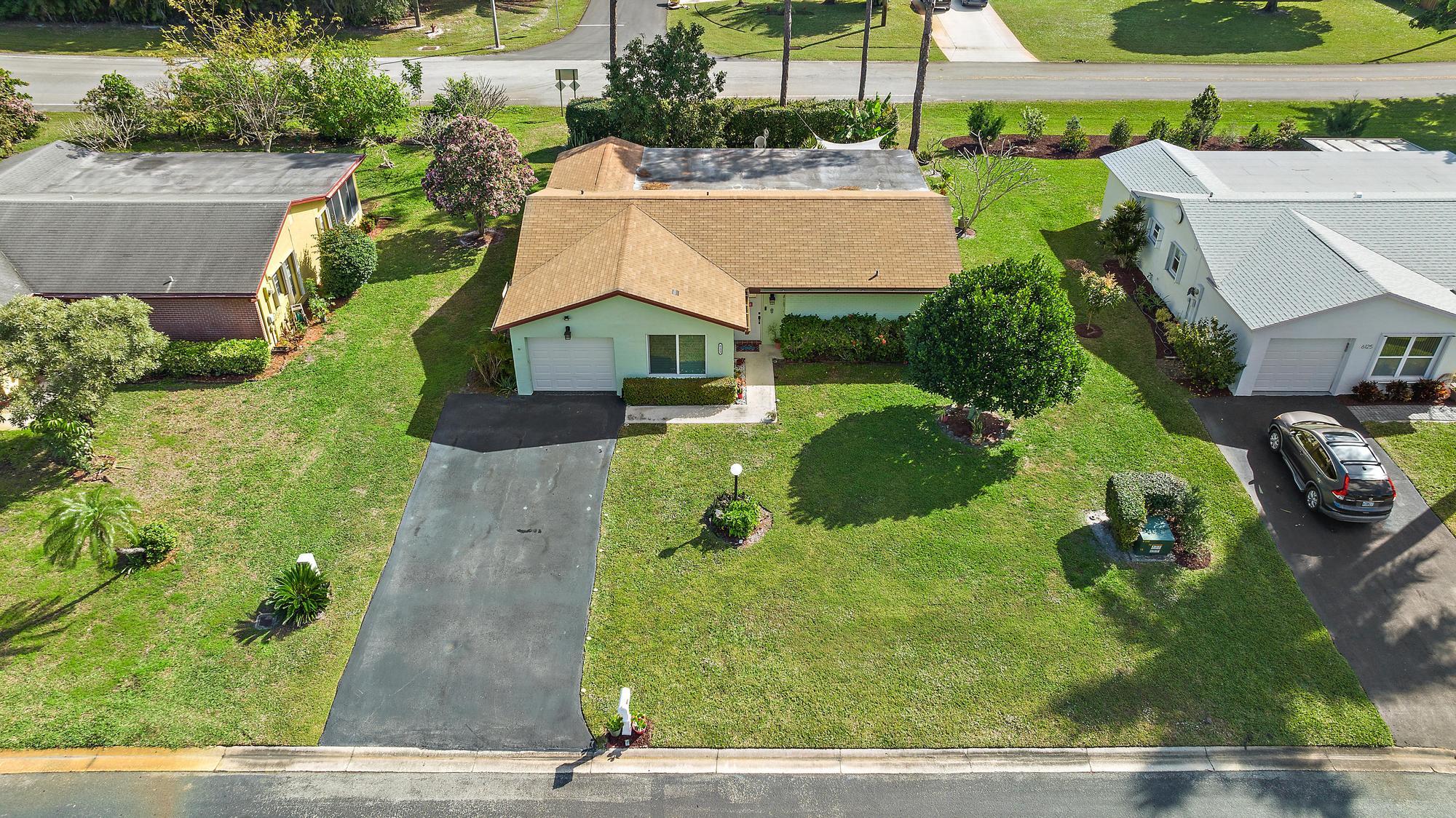 6123 Rainbow Circle