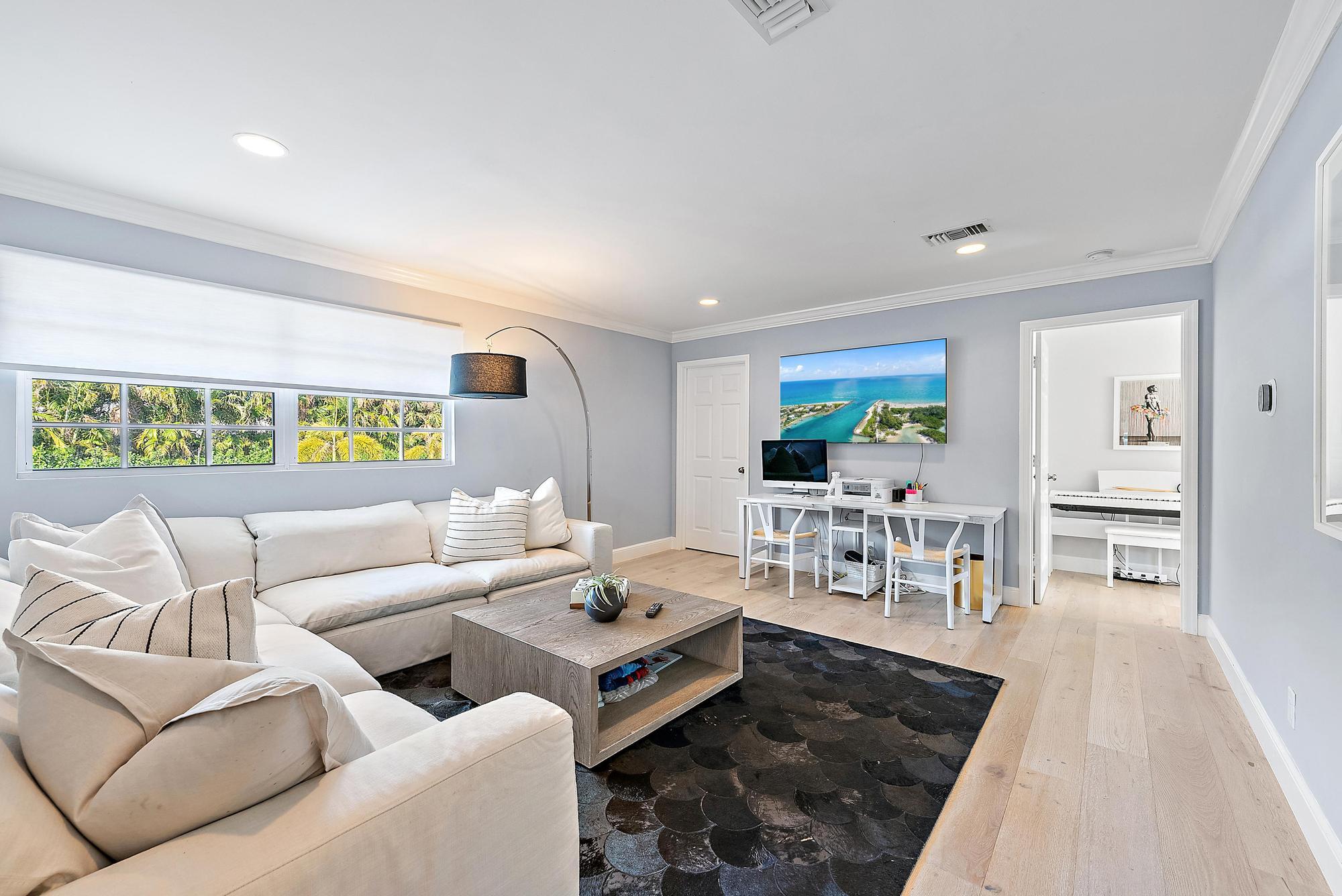 12147 Captains Landing