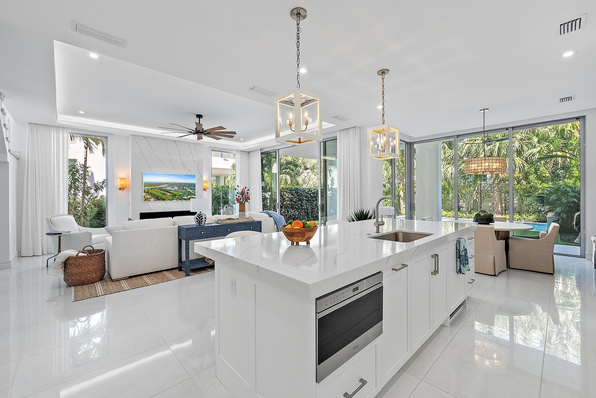 419 Ocean One Lane