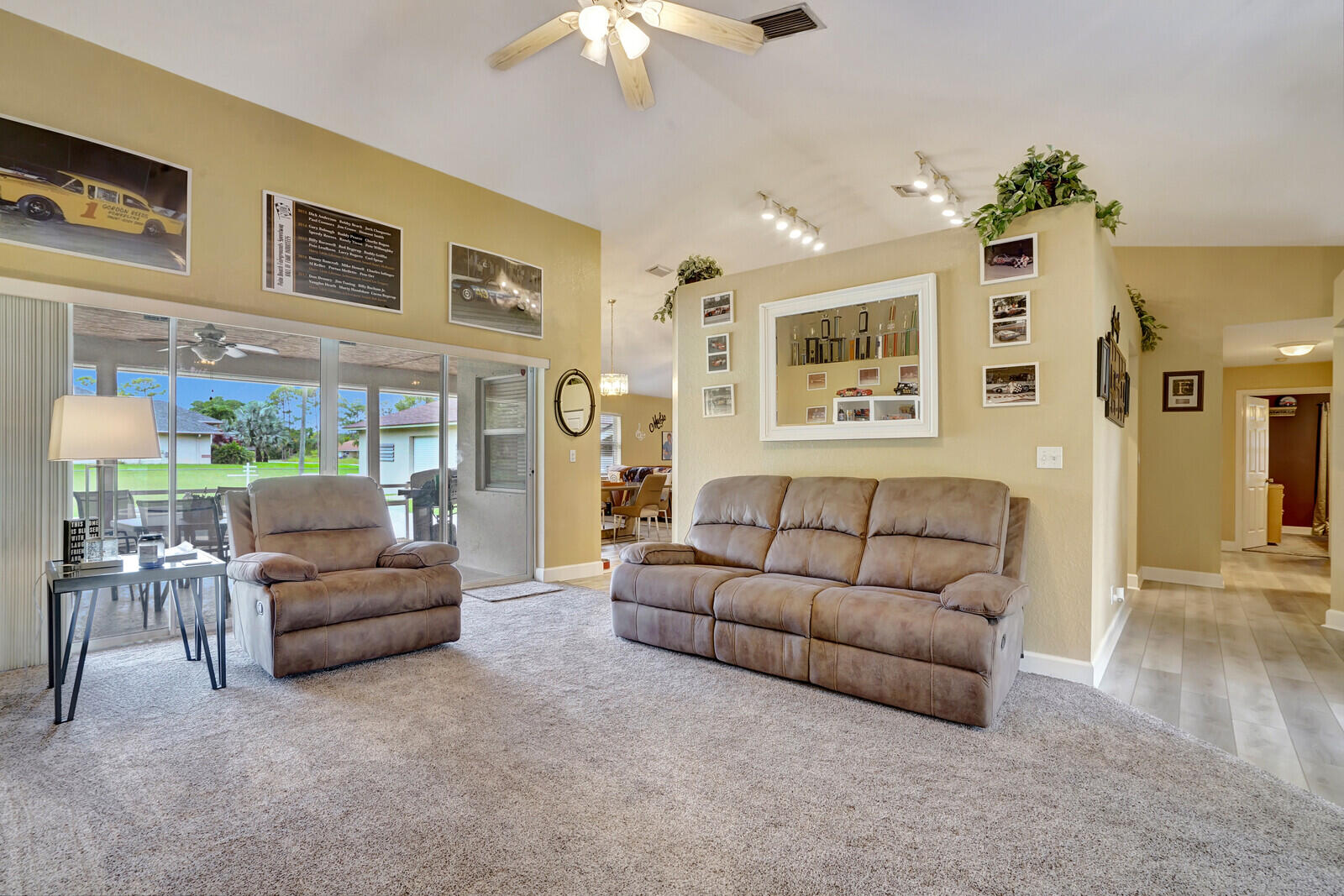 7775 Coconut Boulevard