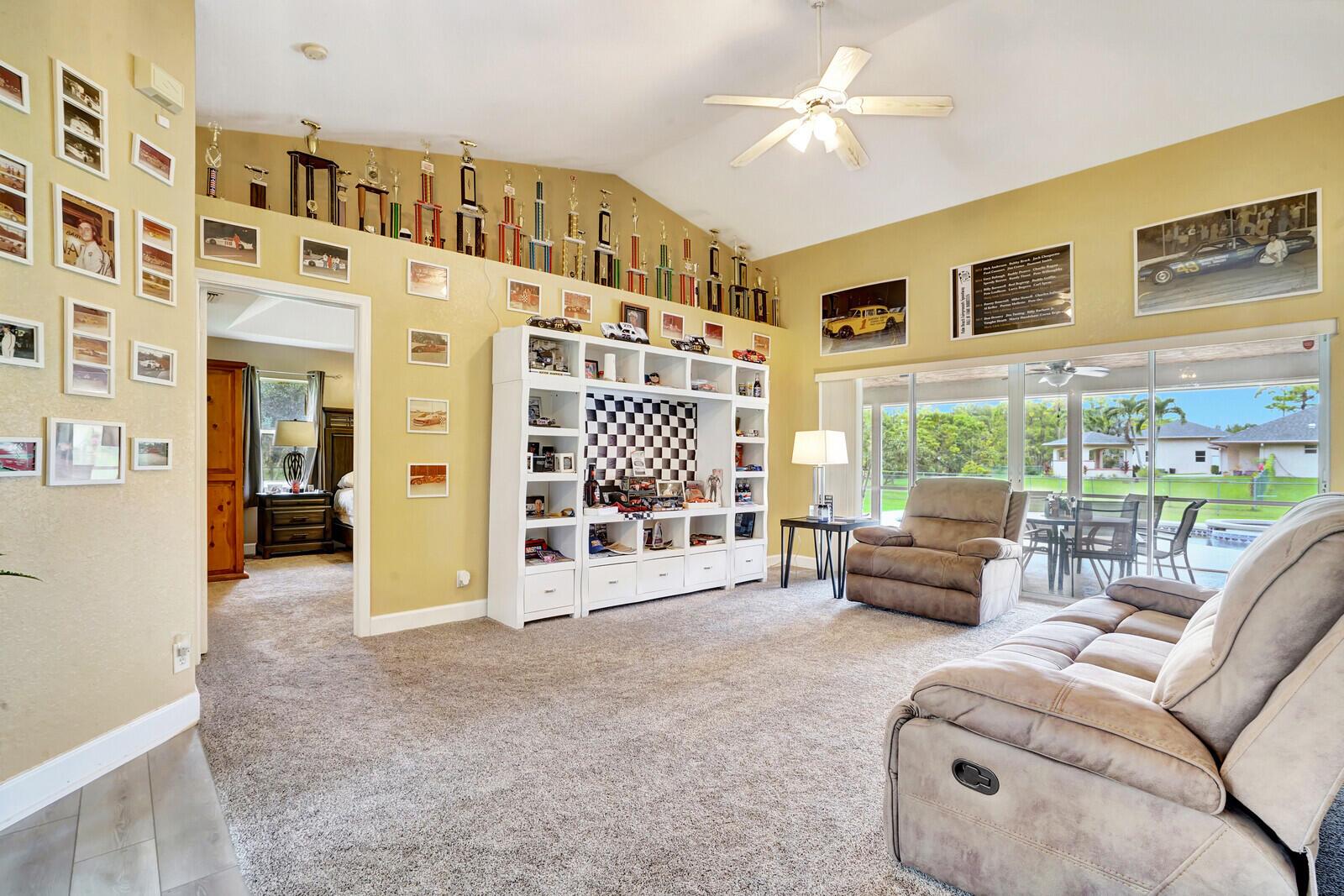 7775 Coconut Boulevard