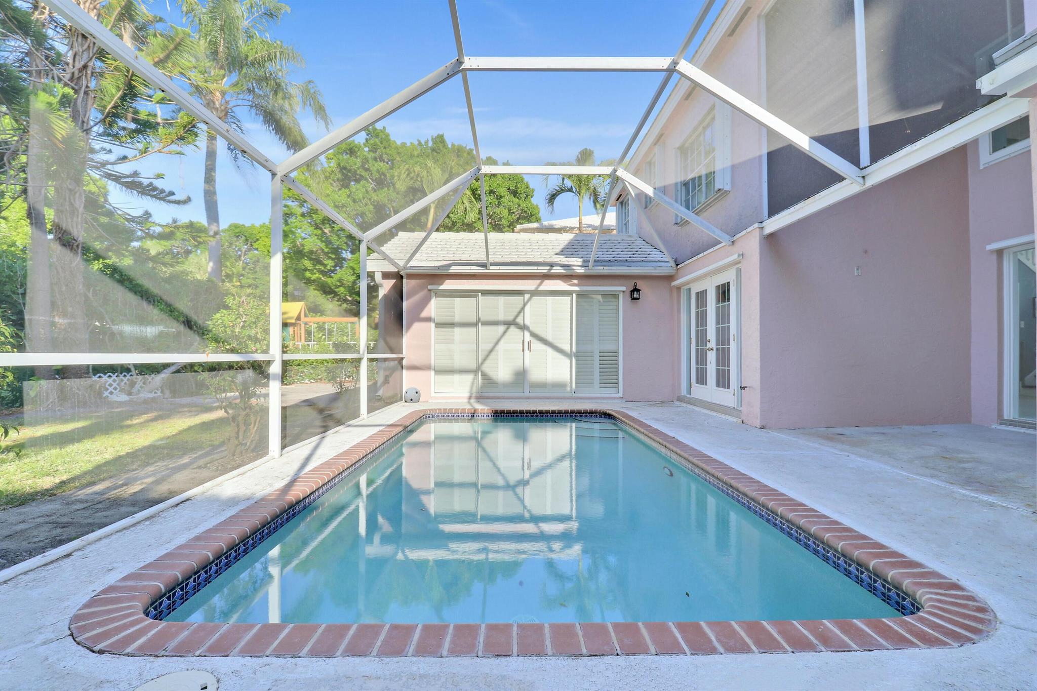 9125 SE Deerberry Place