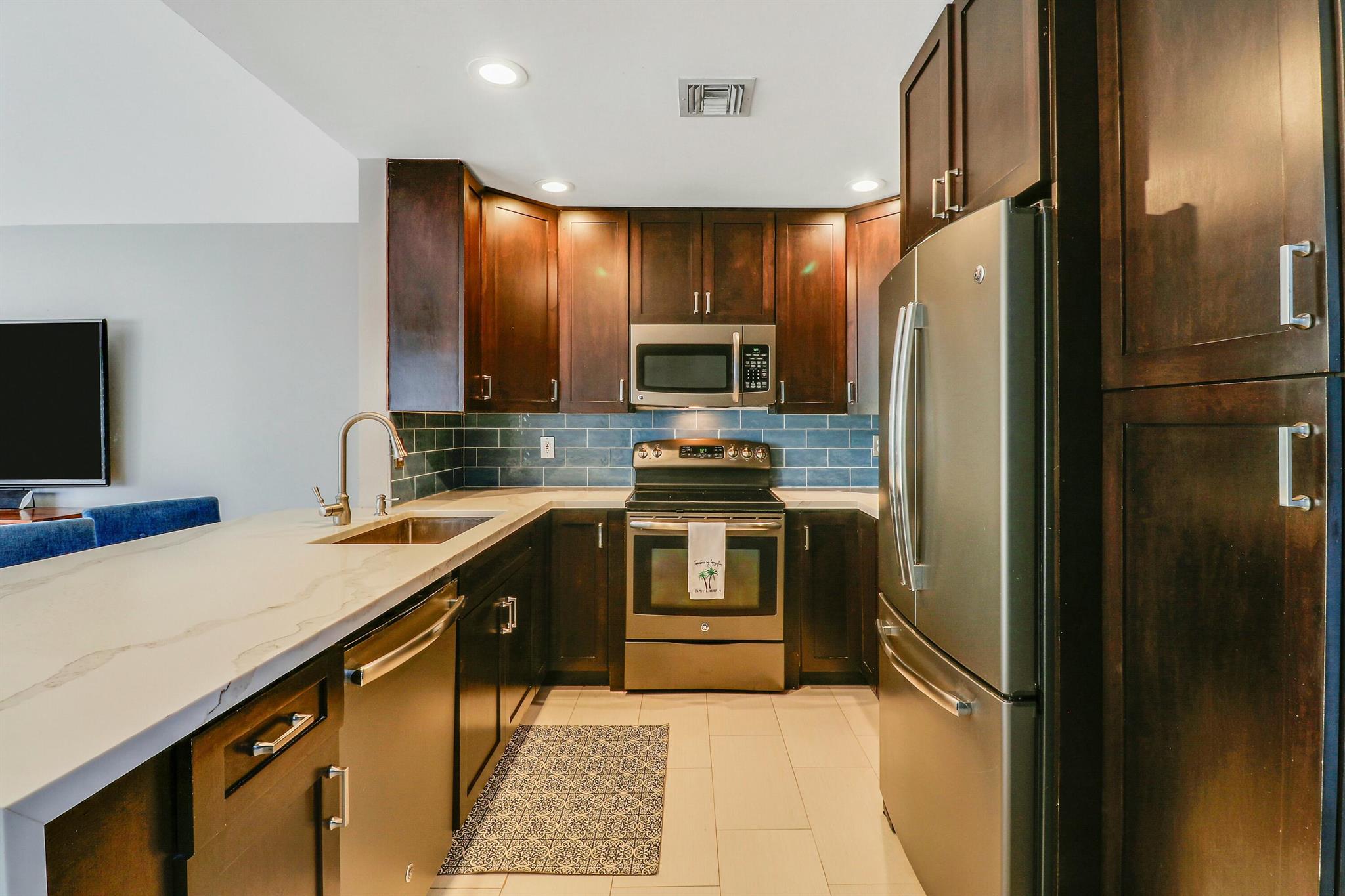 9125 SE Deerberry Place