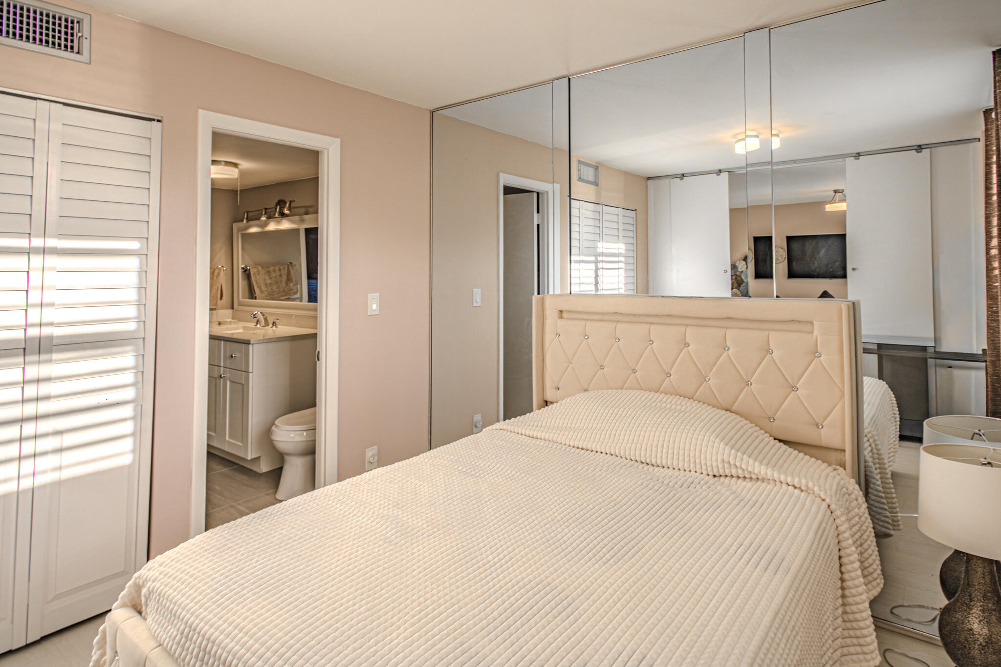 5301 NW 2nd Avenue 308