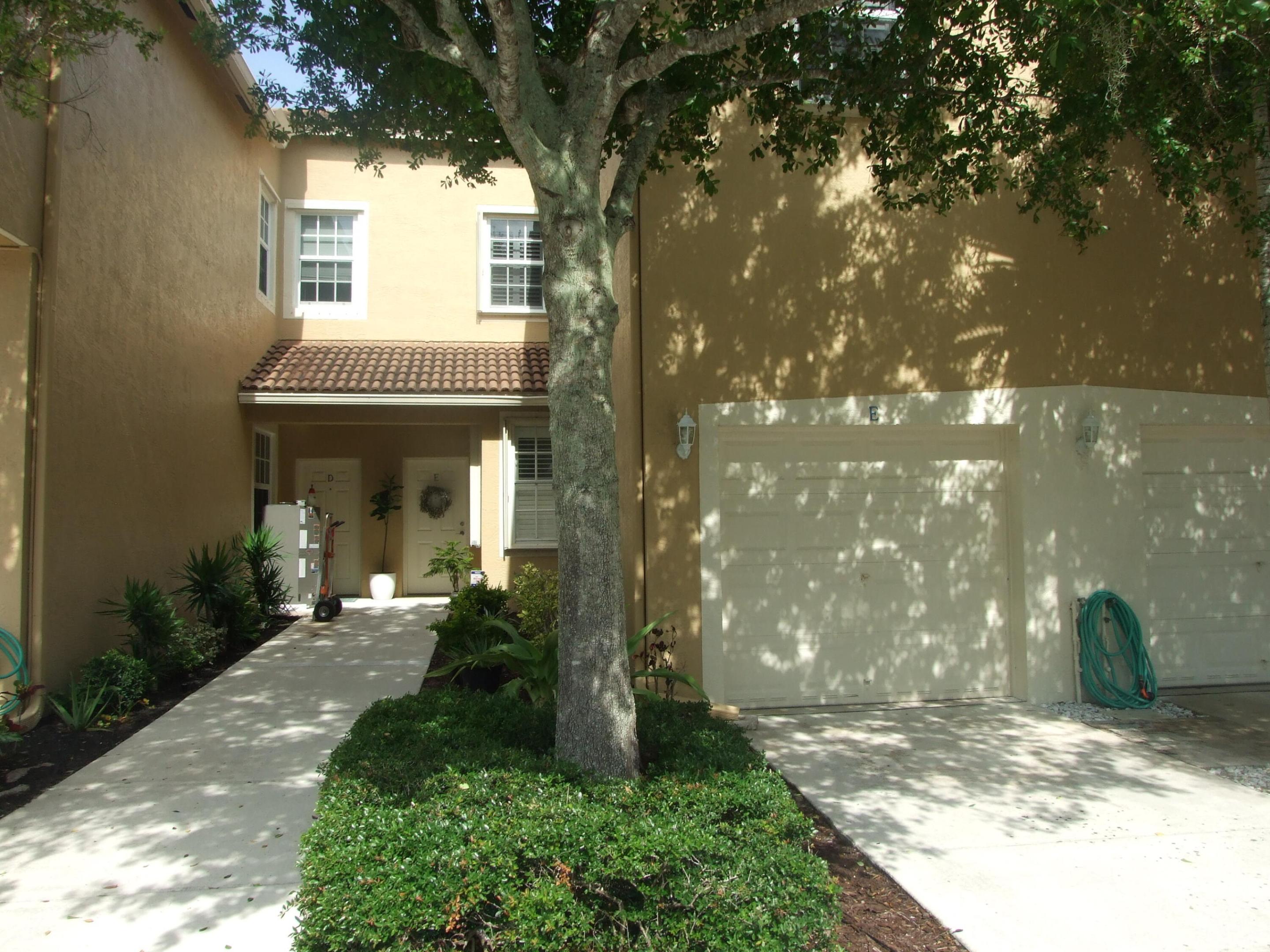 156 Village Boulevard E