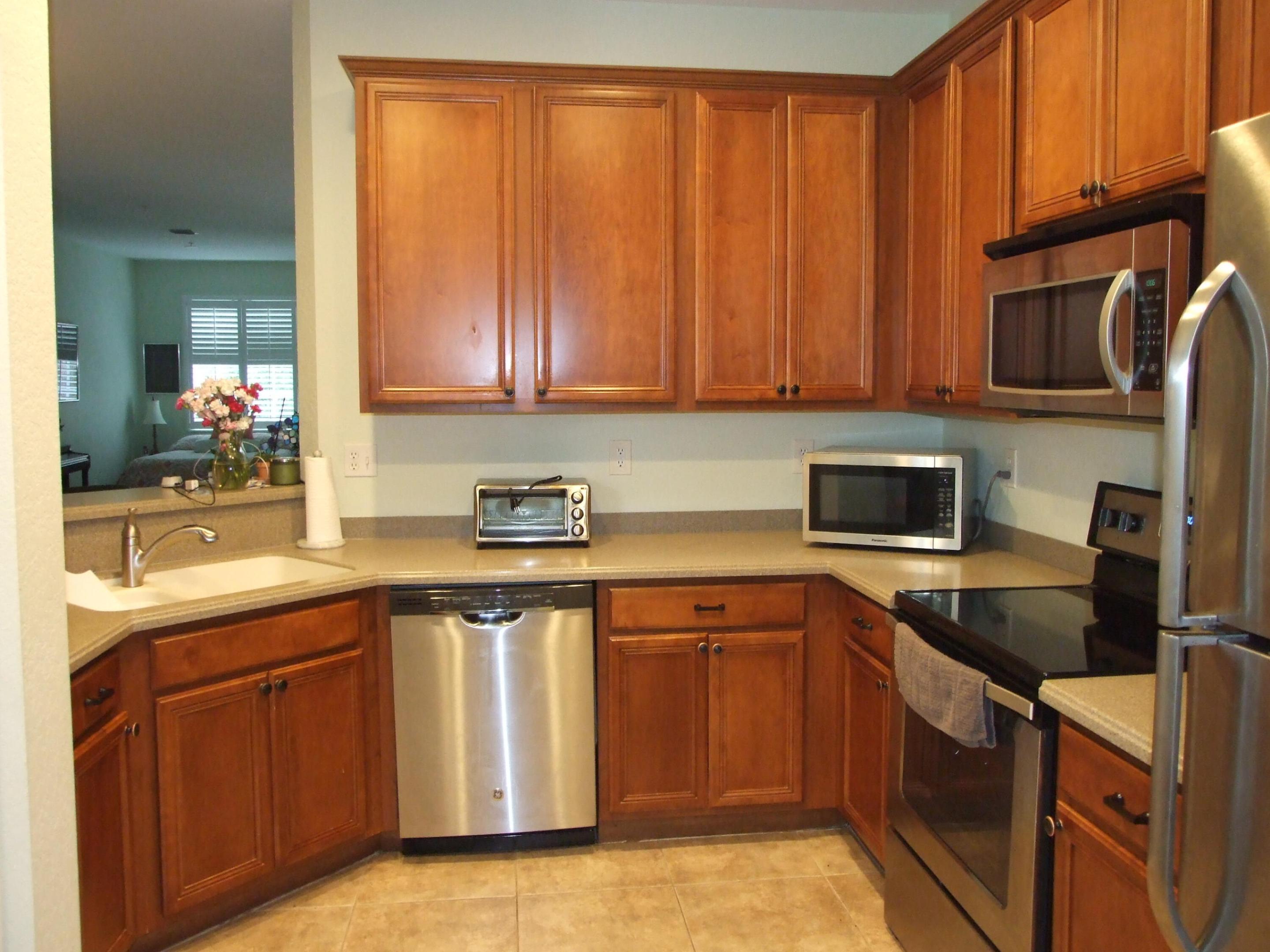 156 Village Boulevard E