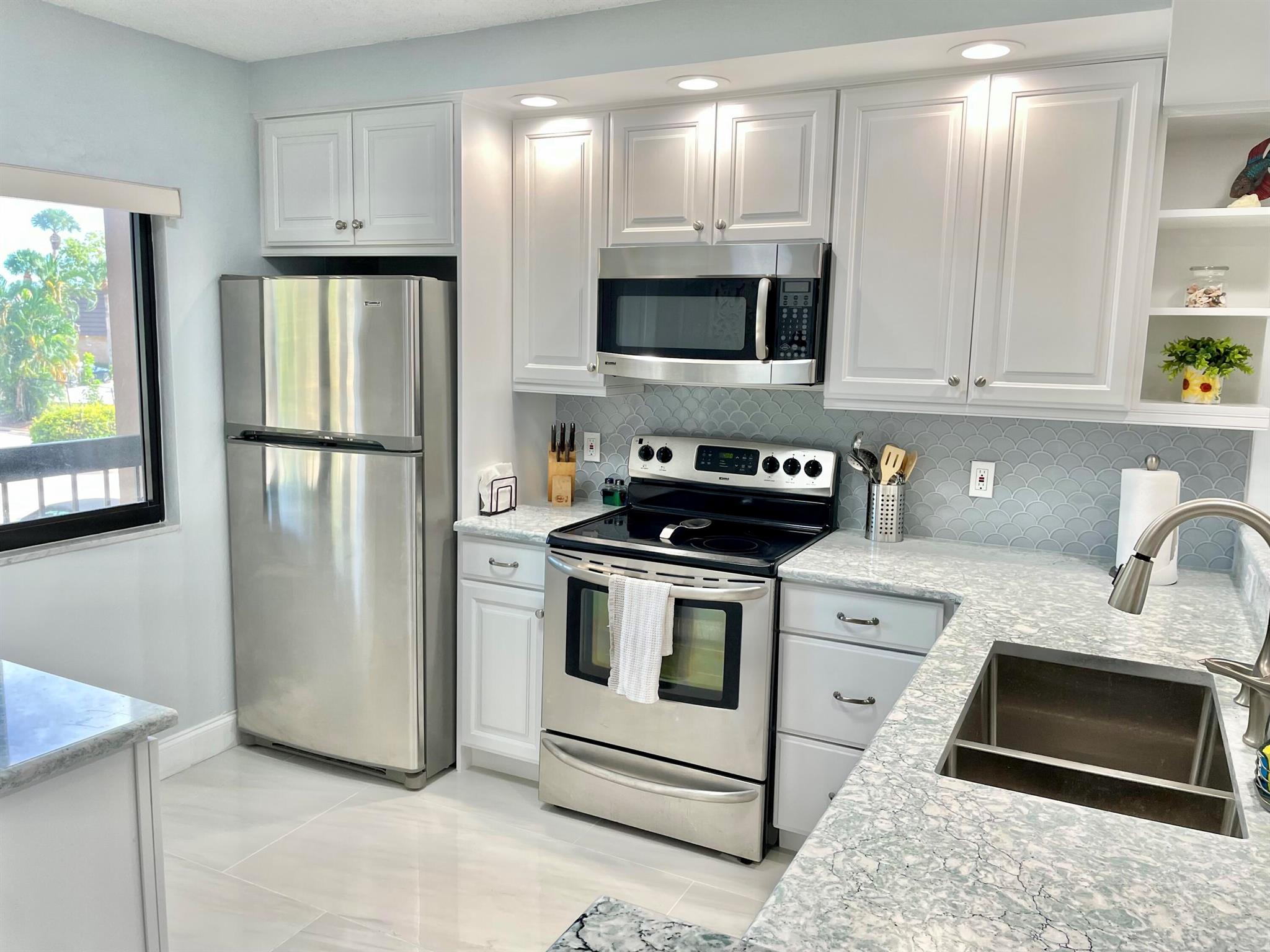 901 SW Seafarer Circle 202