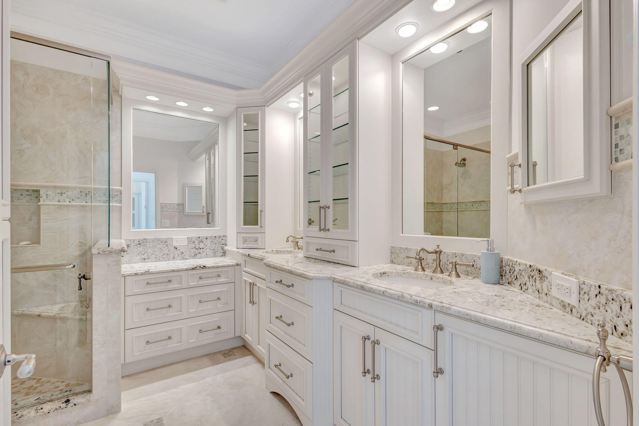 2000 S Highway A1a N602