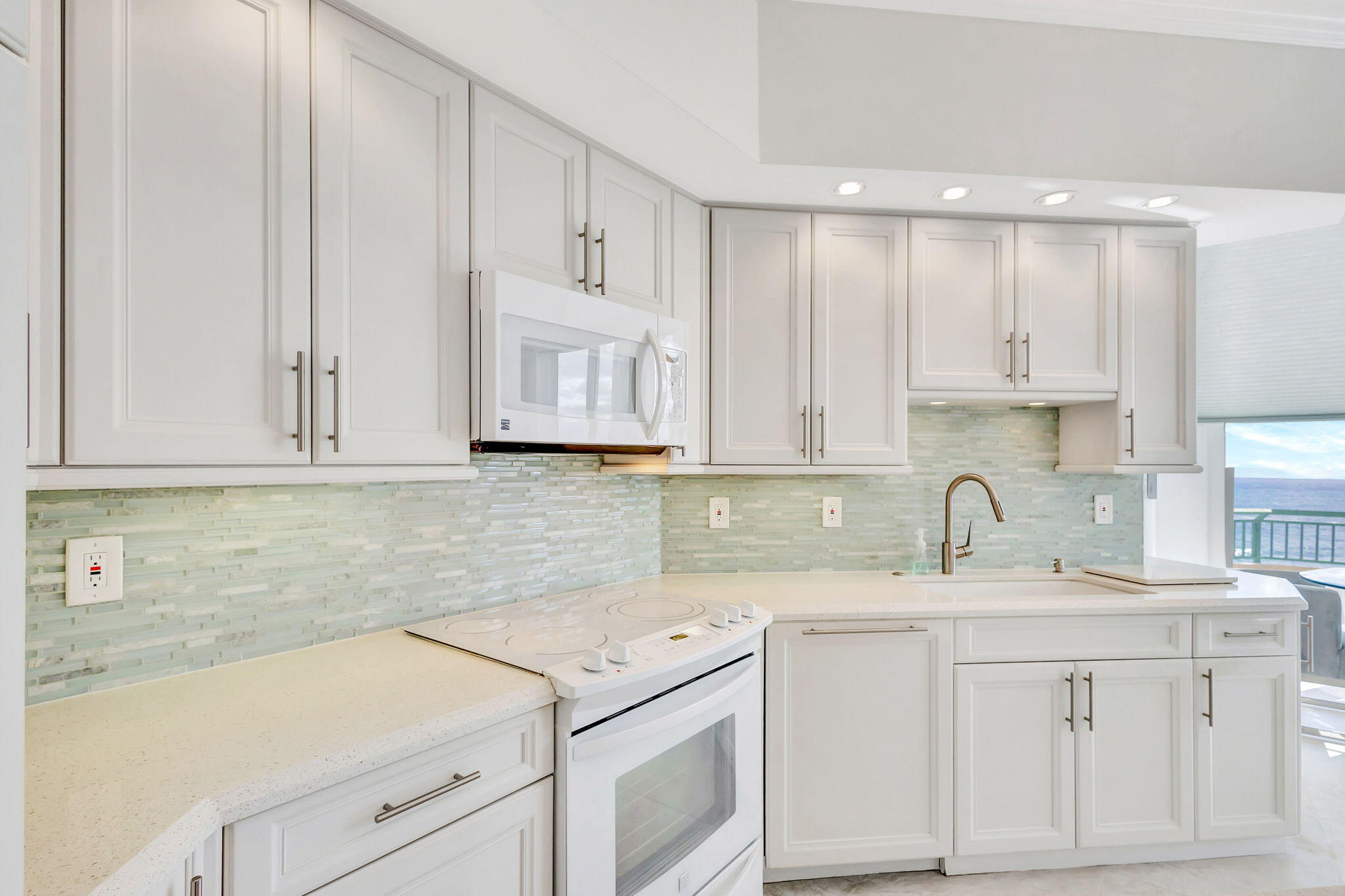 2000 S Highway A1a N602