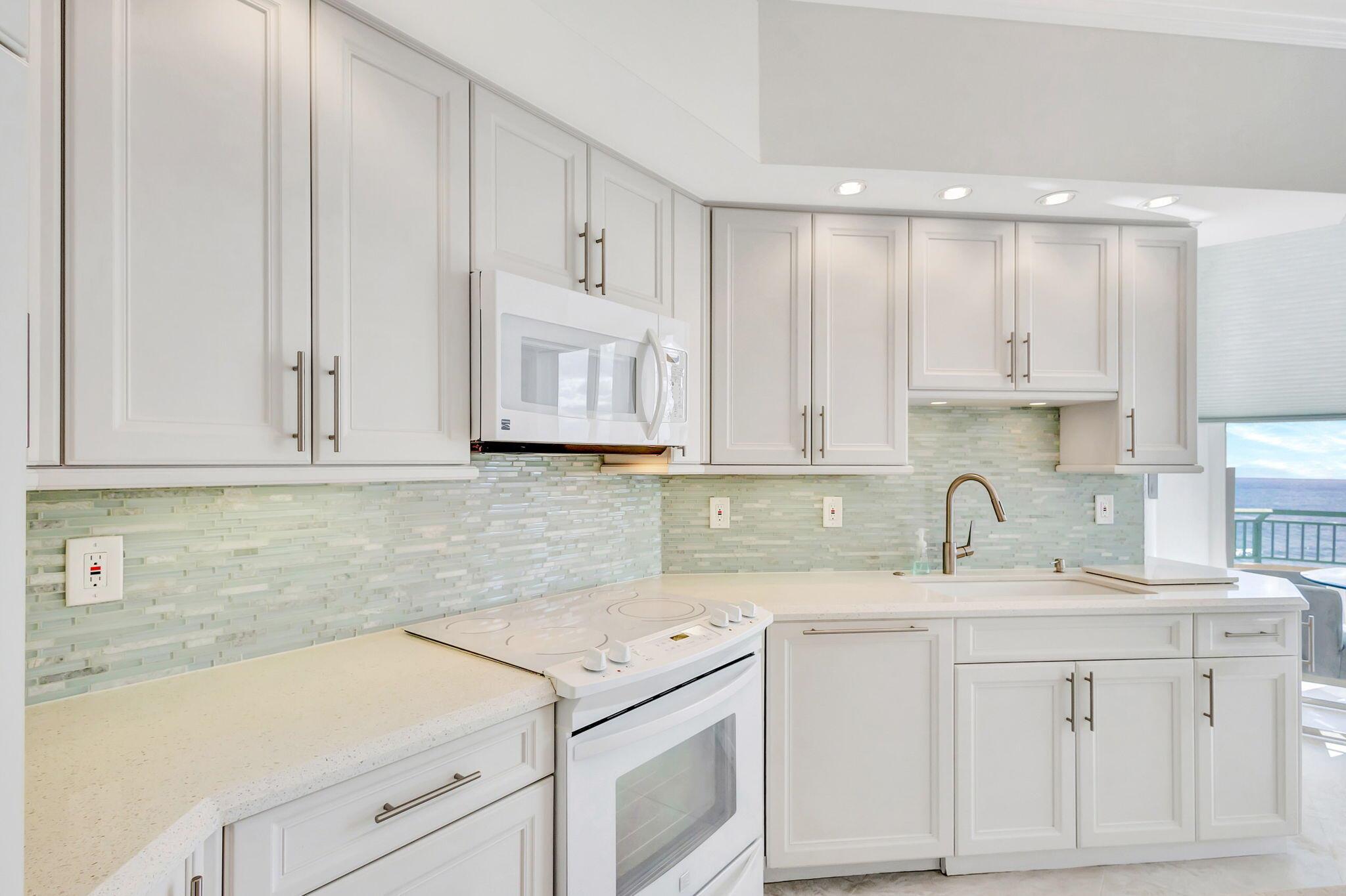 2000 S Highway A1a N602