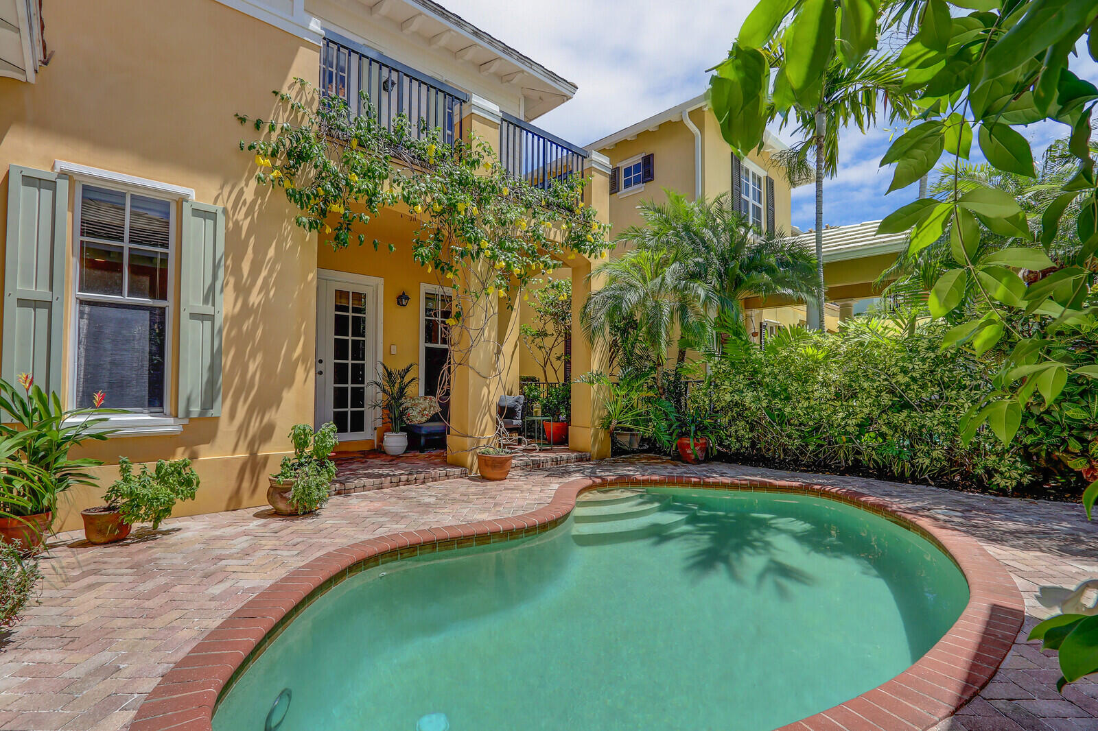 122 Inkberry Drive