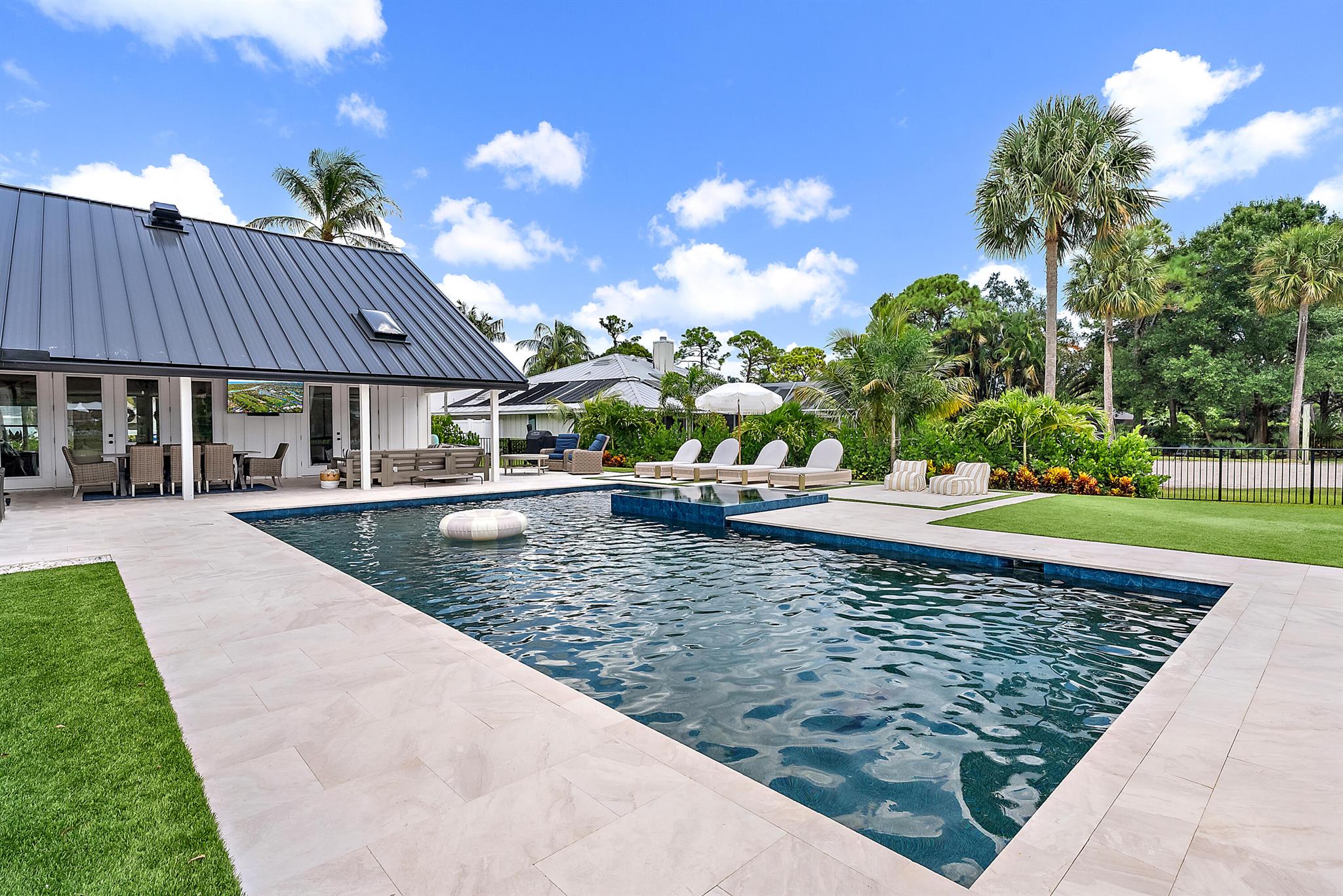 6204 Sand Pine Court