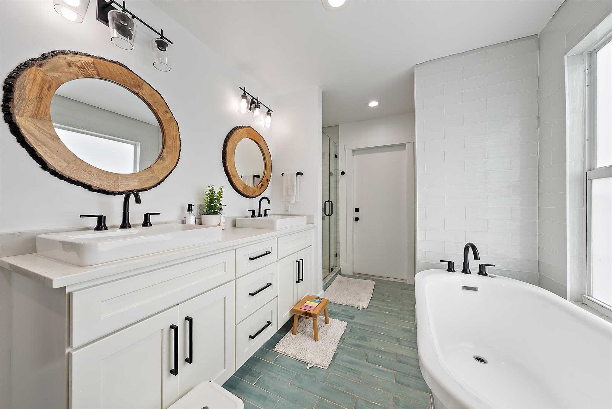 6204 Sand Pine Court