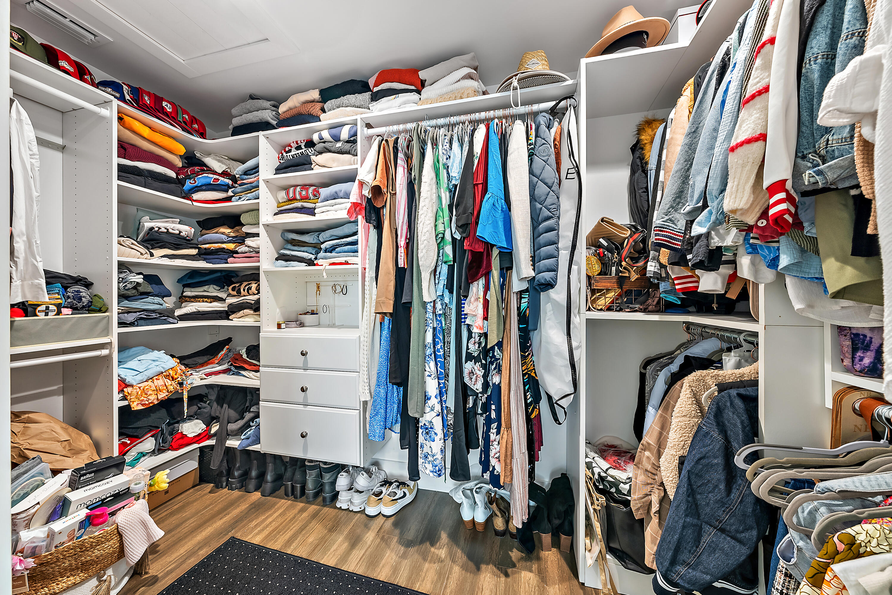 6204 Sand Pine Court