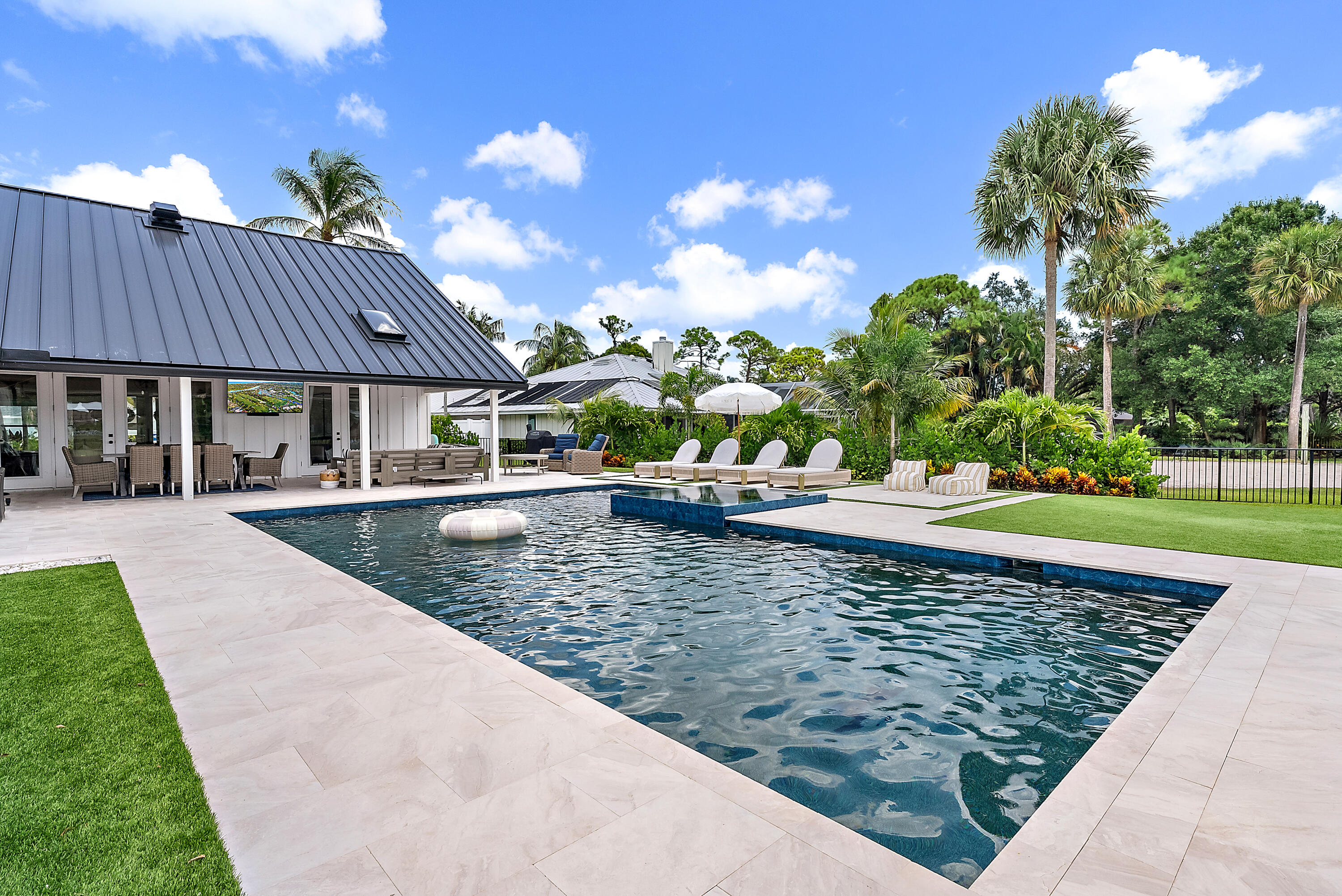 6204 Sand Pine Court