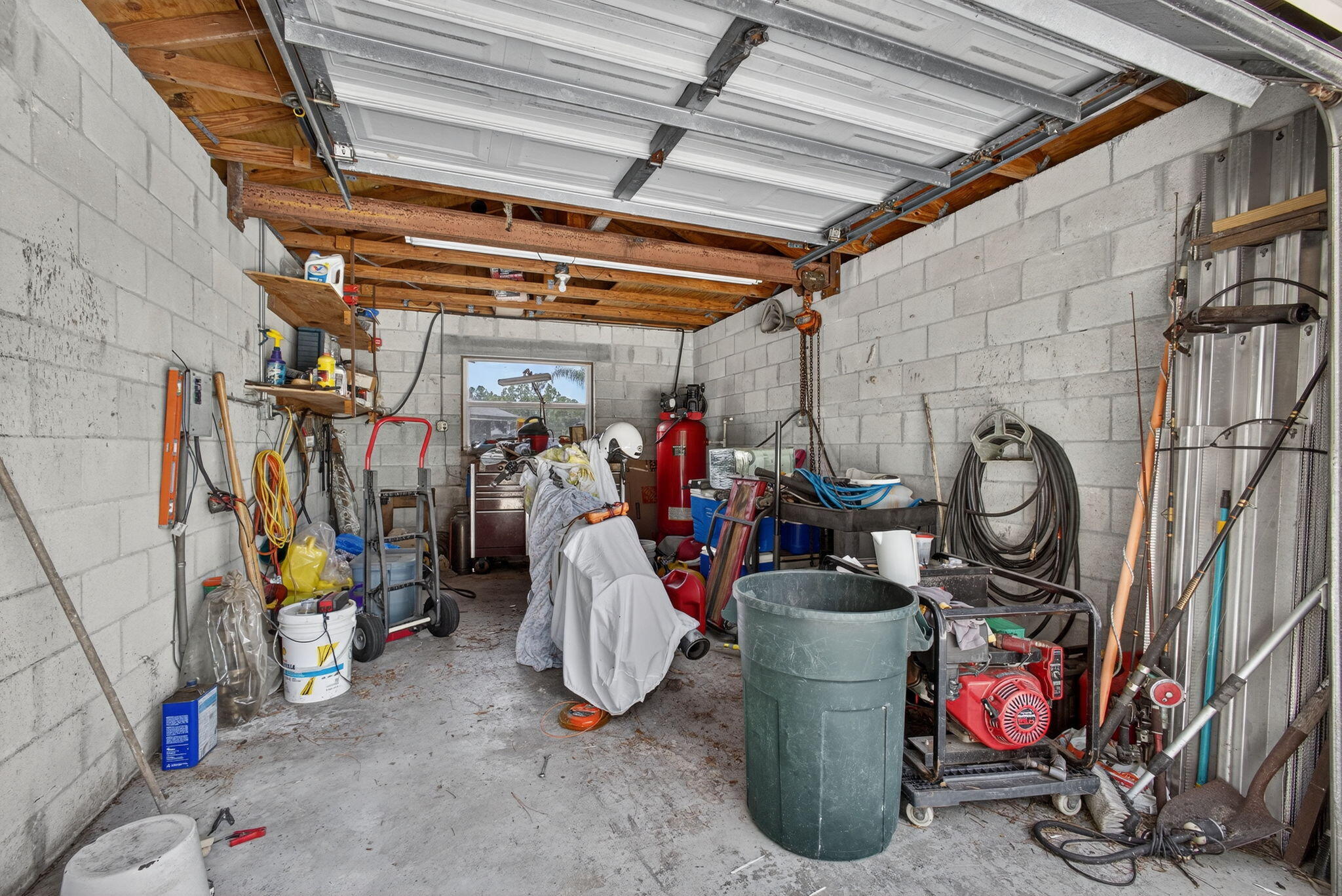 16476 86th Street N