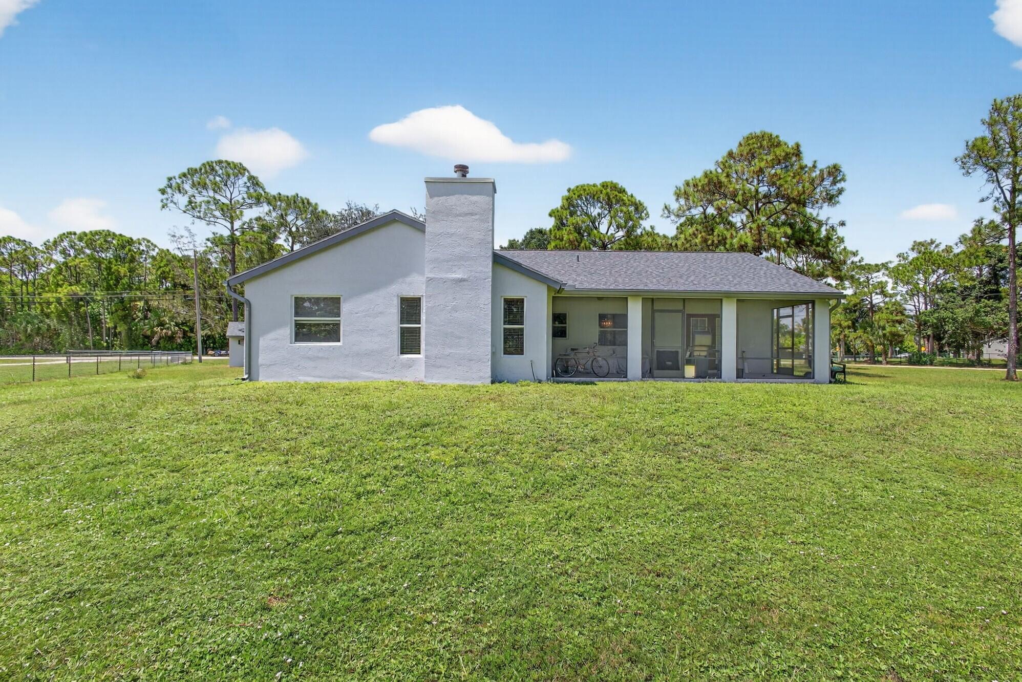 16476 86th Street N