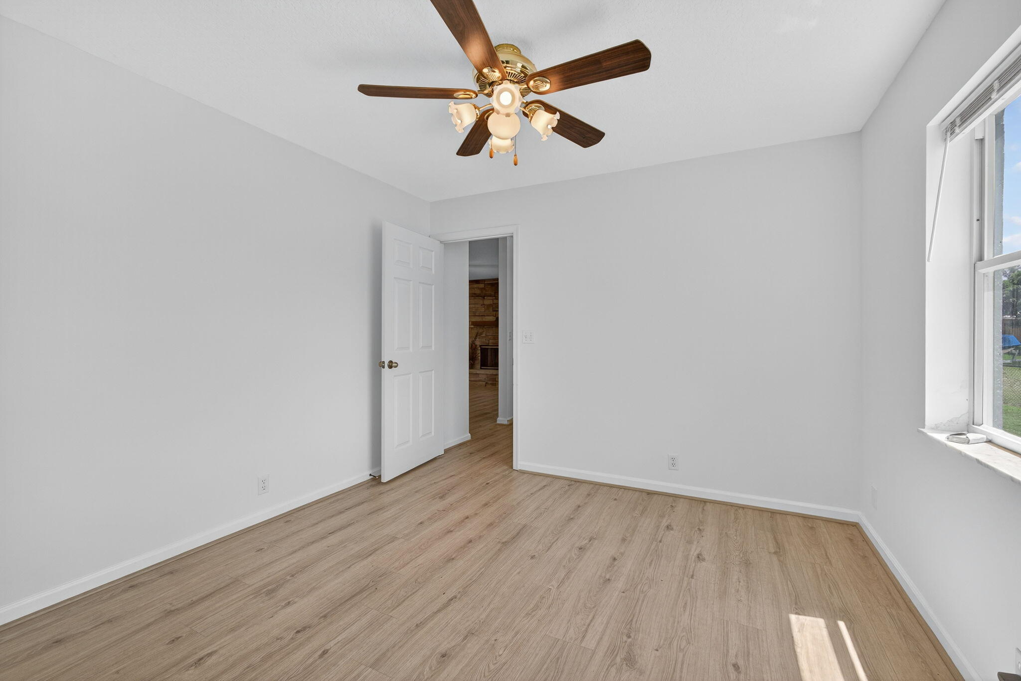 16476 86th Street N