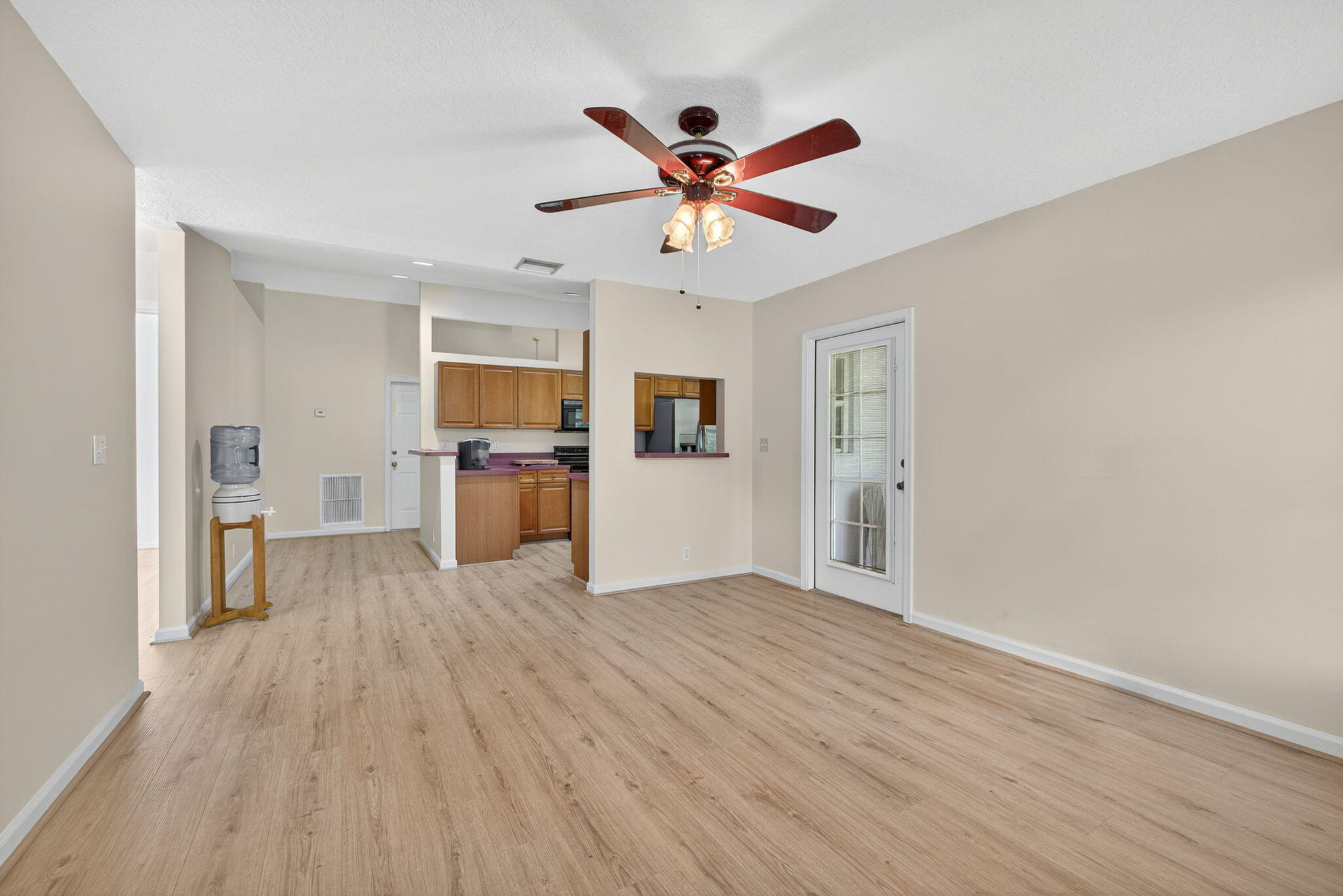 16476 86th Street N