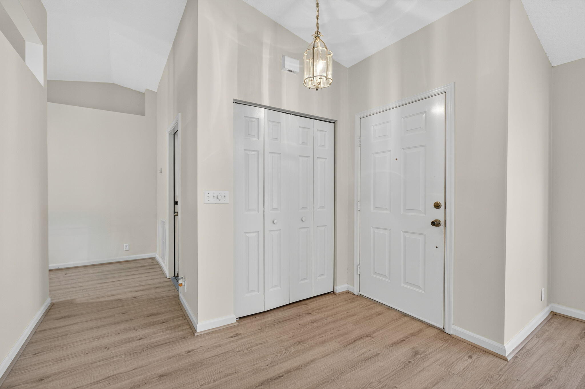 16476 86th Street N