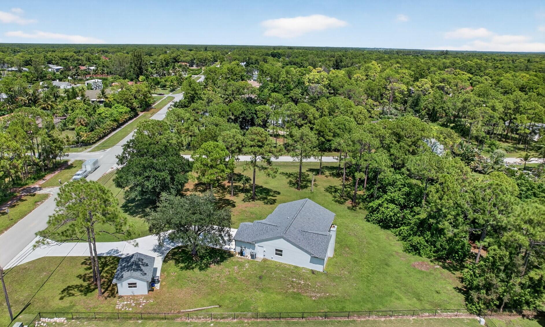 16476 86th Street N