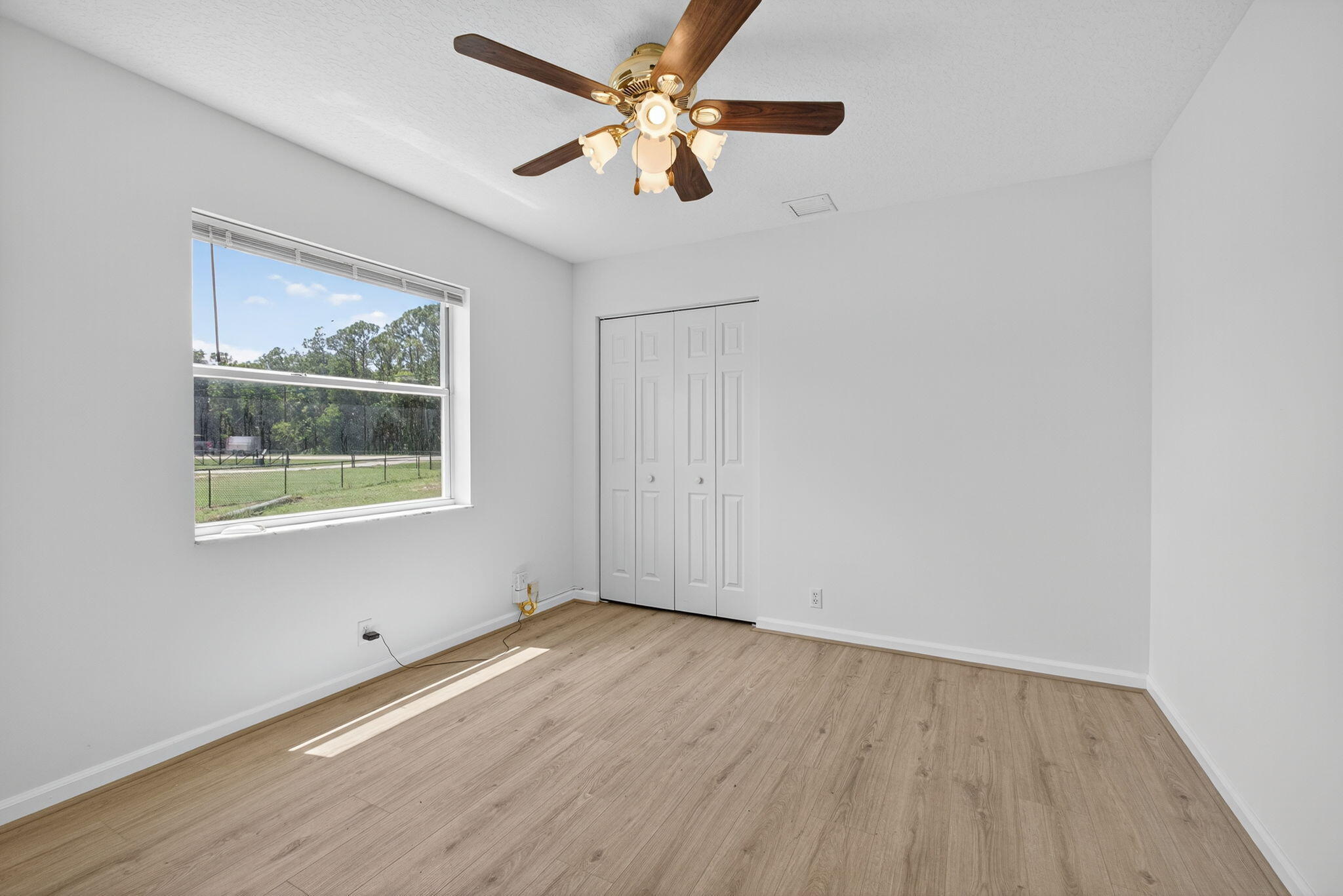 16476 86th Street N