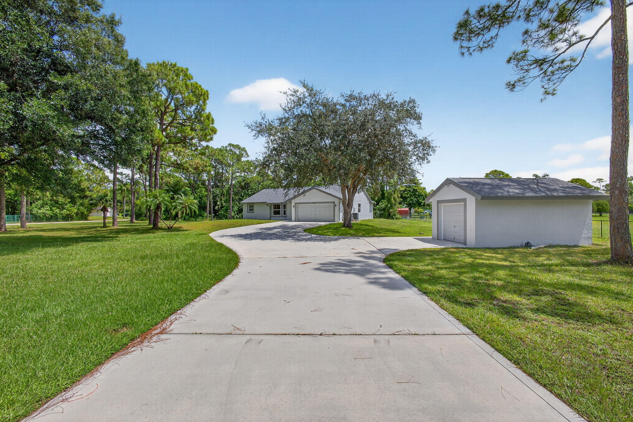 16476 86th Street N