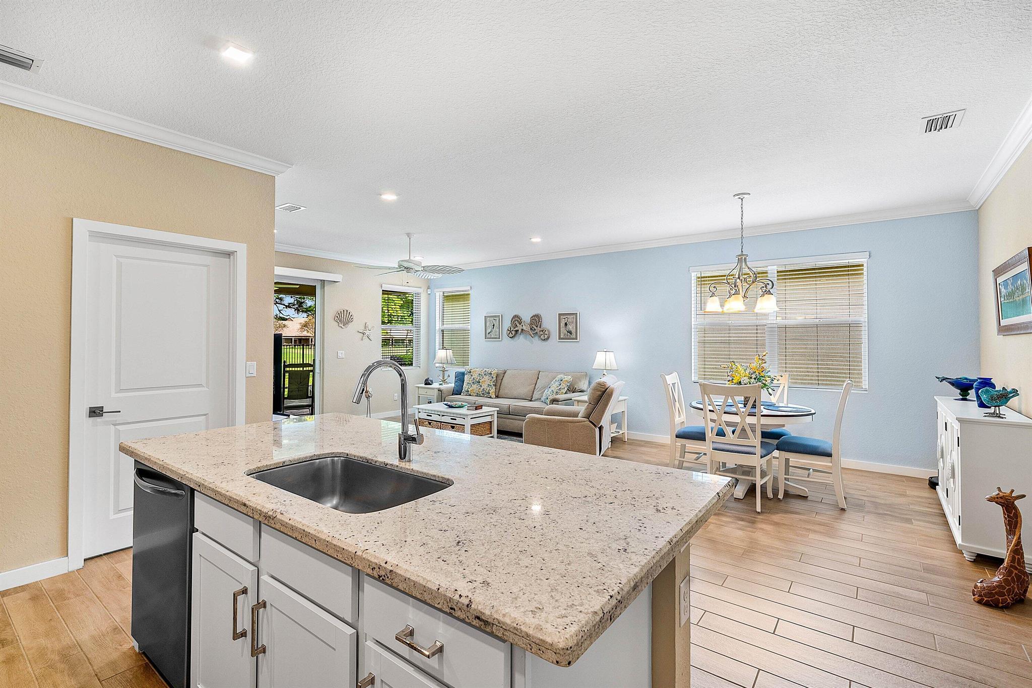 5721 SE Kawana Trail