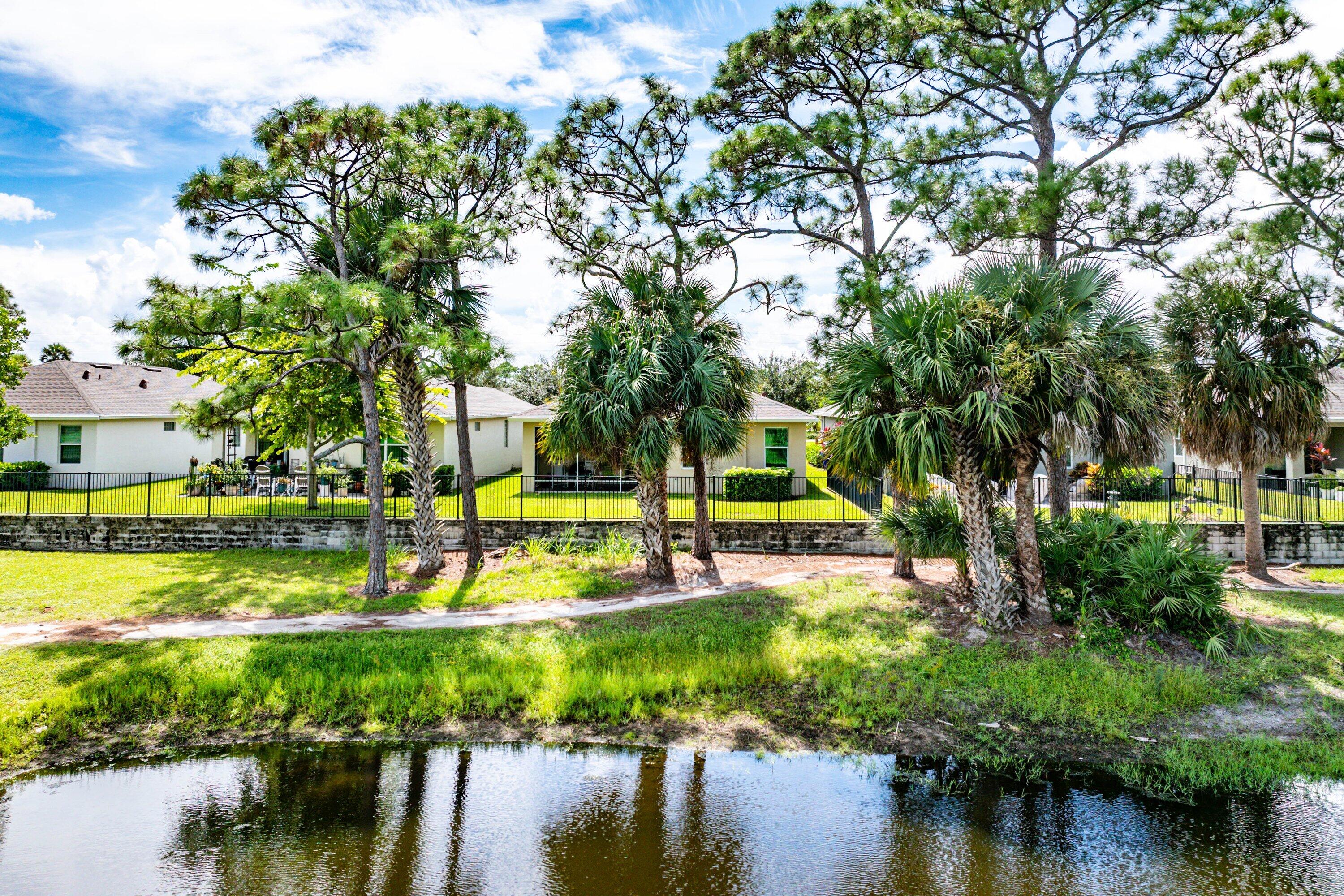 5721 SE Kawana Trail