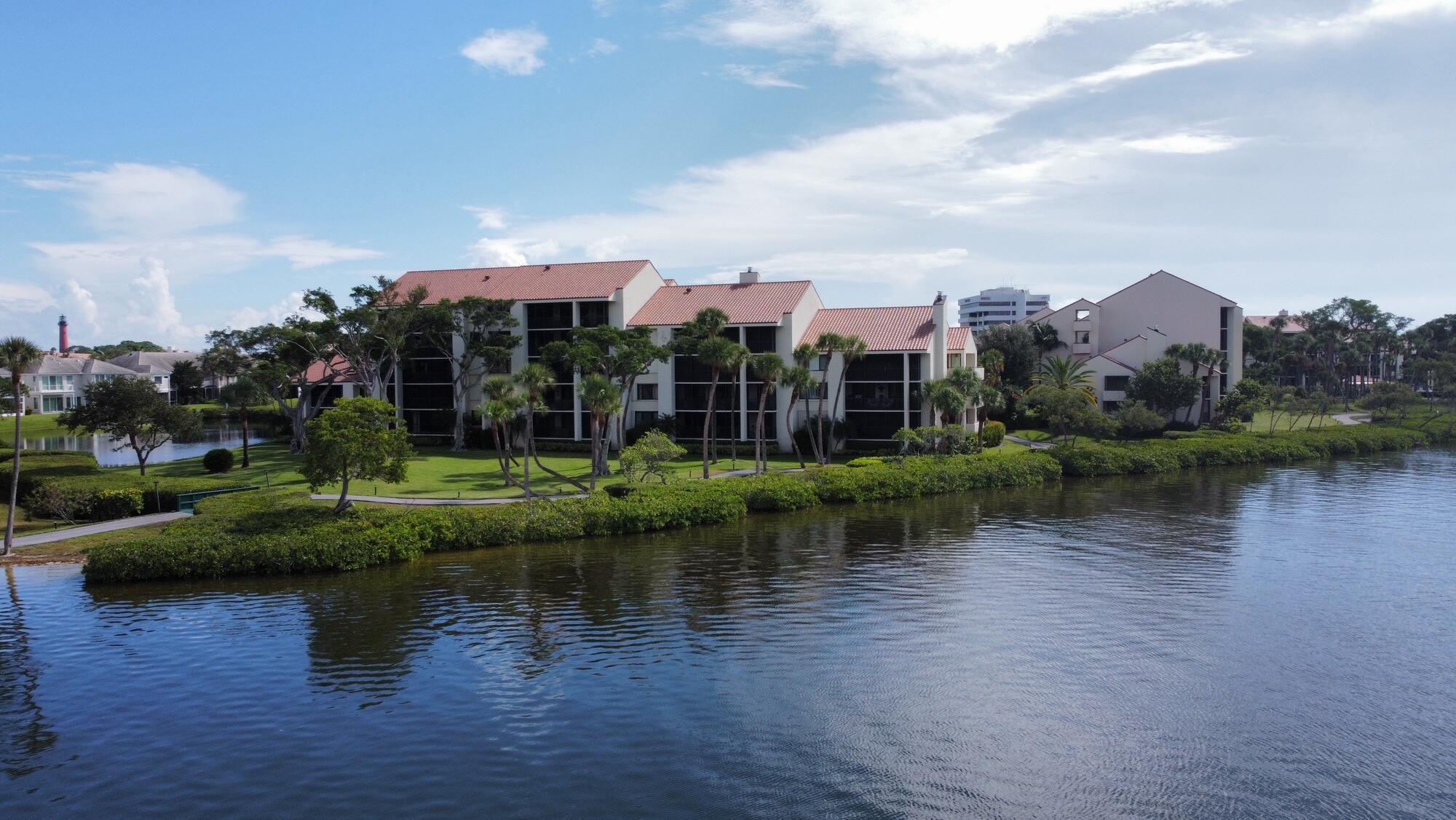 1000 N Us Highway 1 An104