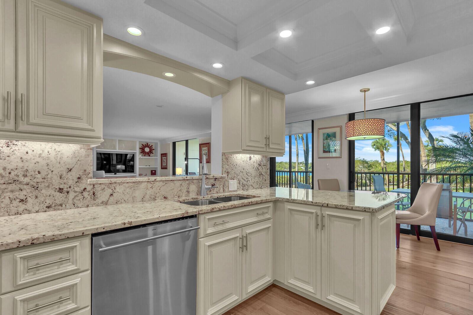 1000 N Us Highway 1 An104