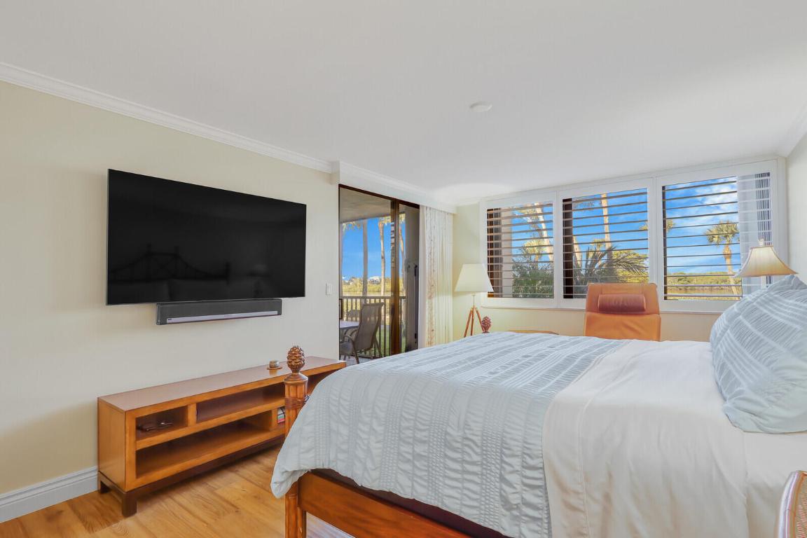 1000 N Us Highway 1 An104