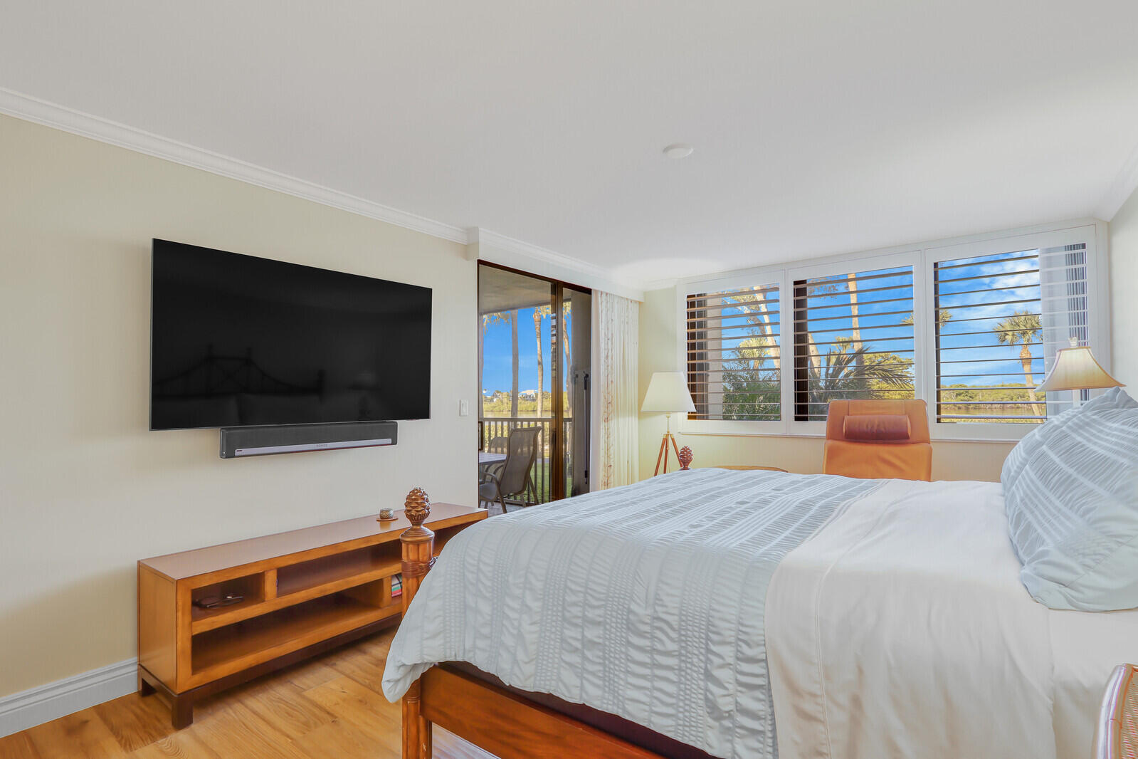 1000 N Us Highway 1 An104