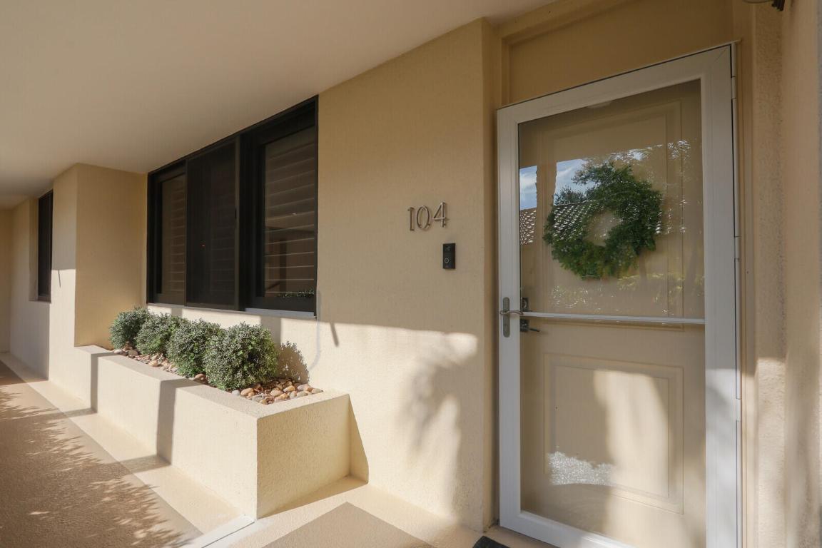 1000 N Us Highway 1 An104