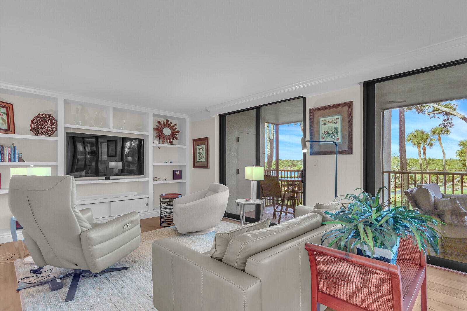 1000 N Us Highway 1 An104