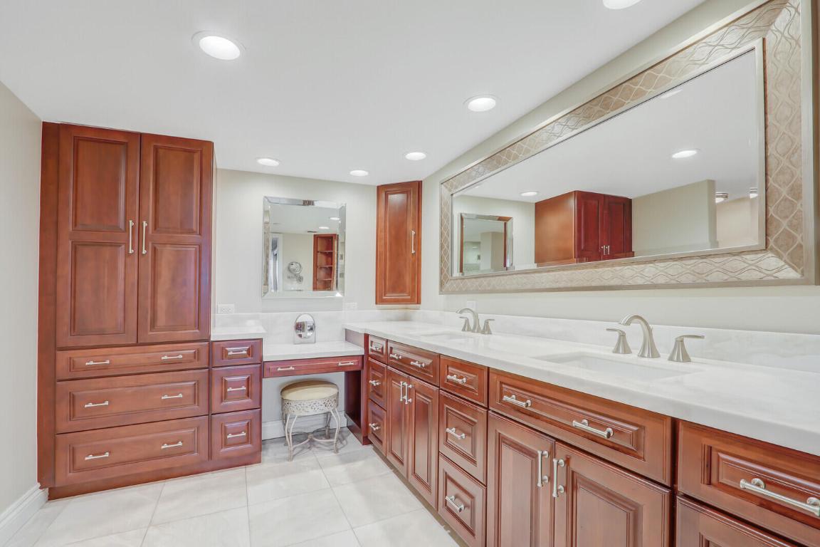 1000 N Us Highway 1 An104