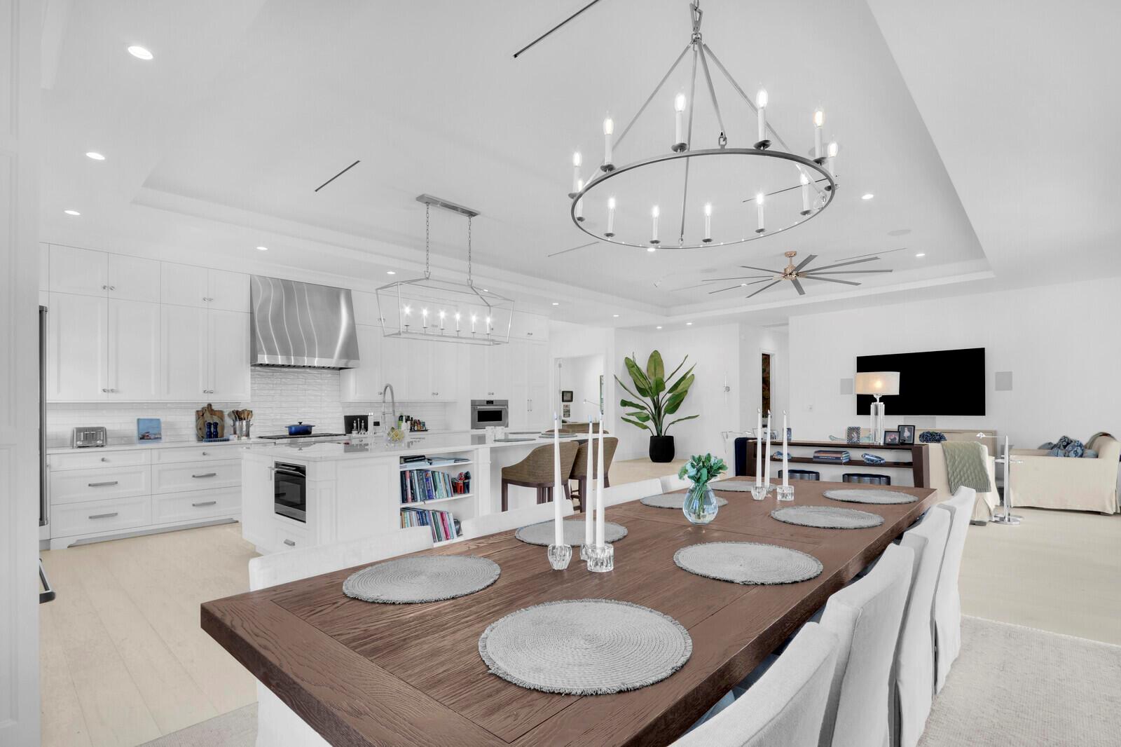 934 N Loxahatchee Drive