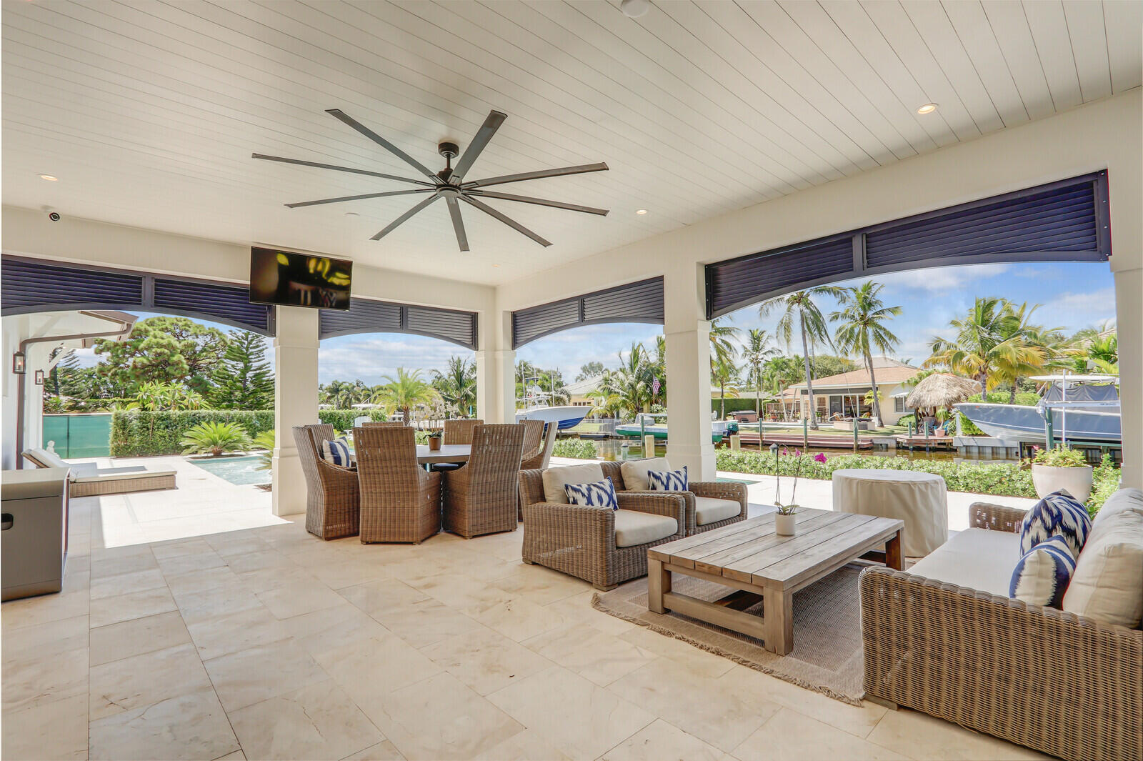 934 N Loxahatchee Drive