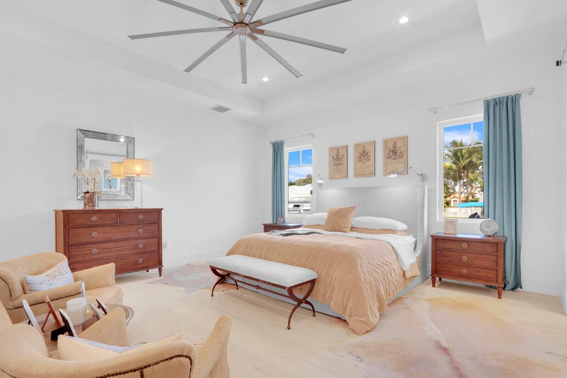 934 N Loxahatchee Drive