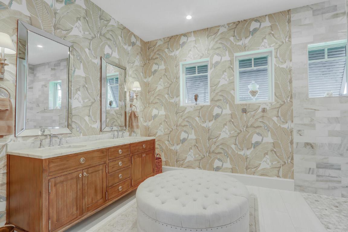 934 N Loxahatchee Drive