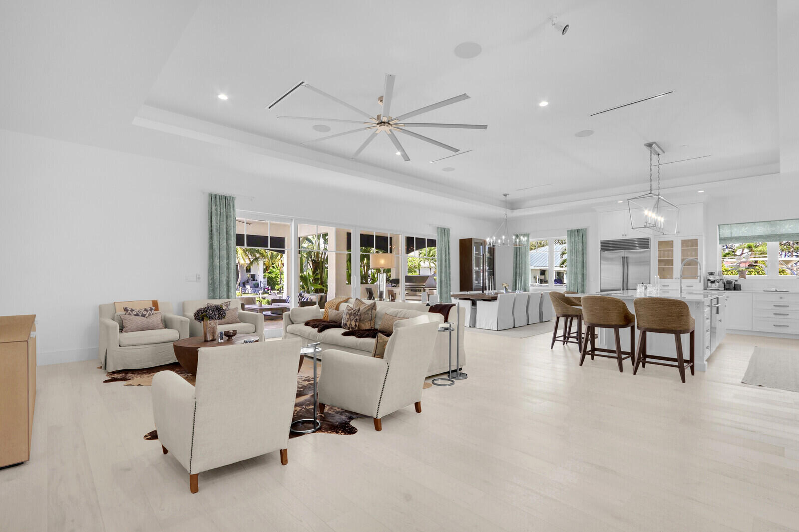 934 N Loxahatchee Drive