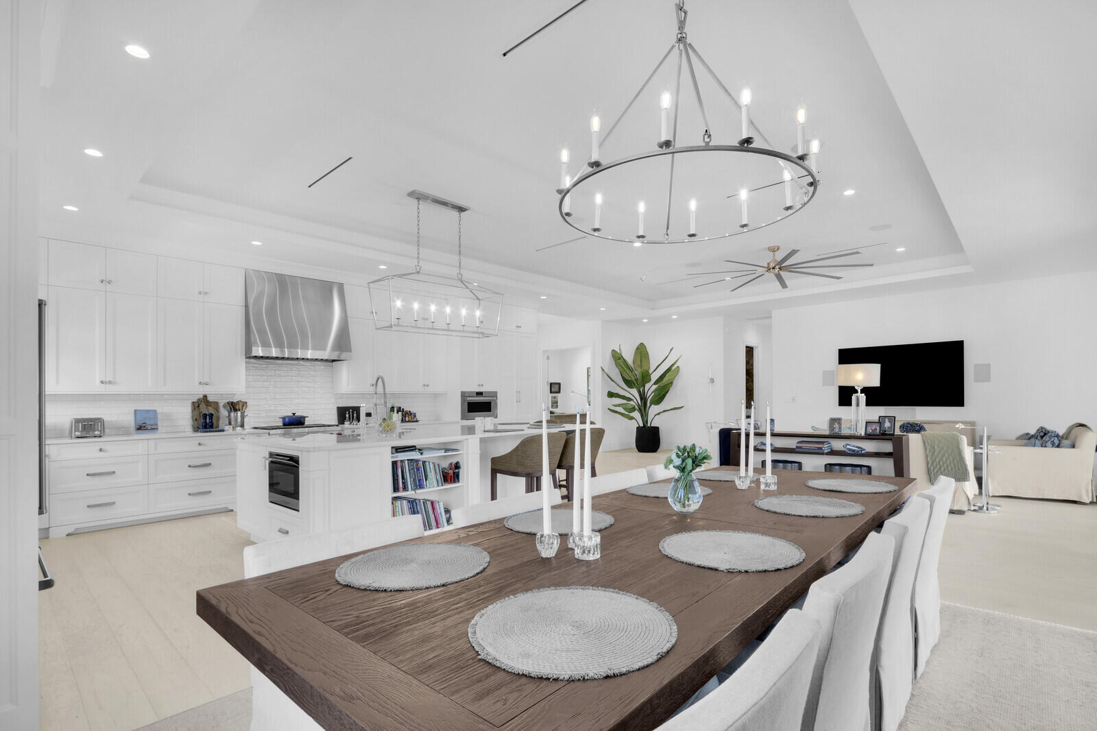 934 N Loxahatchee Drive