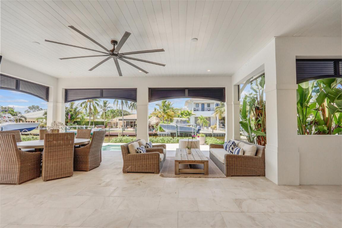 934 N Loxahatchee Drive