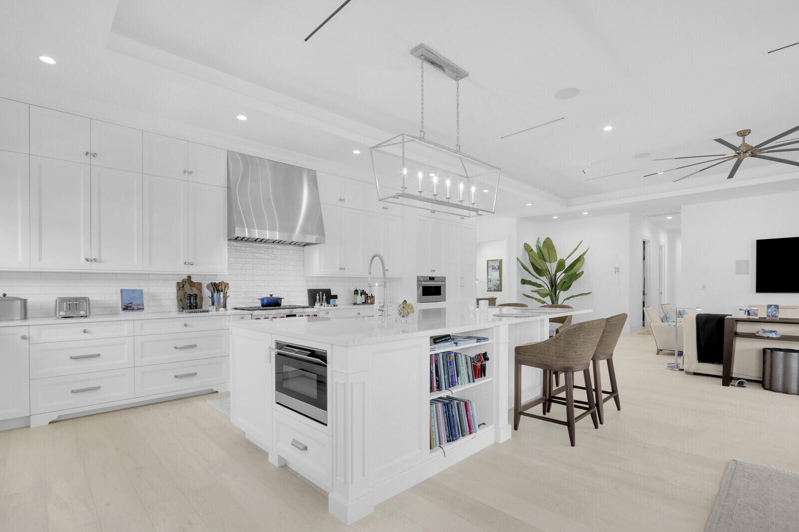 934 N Loxahatchee Drive