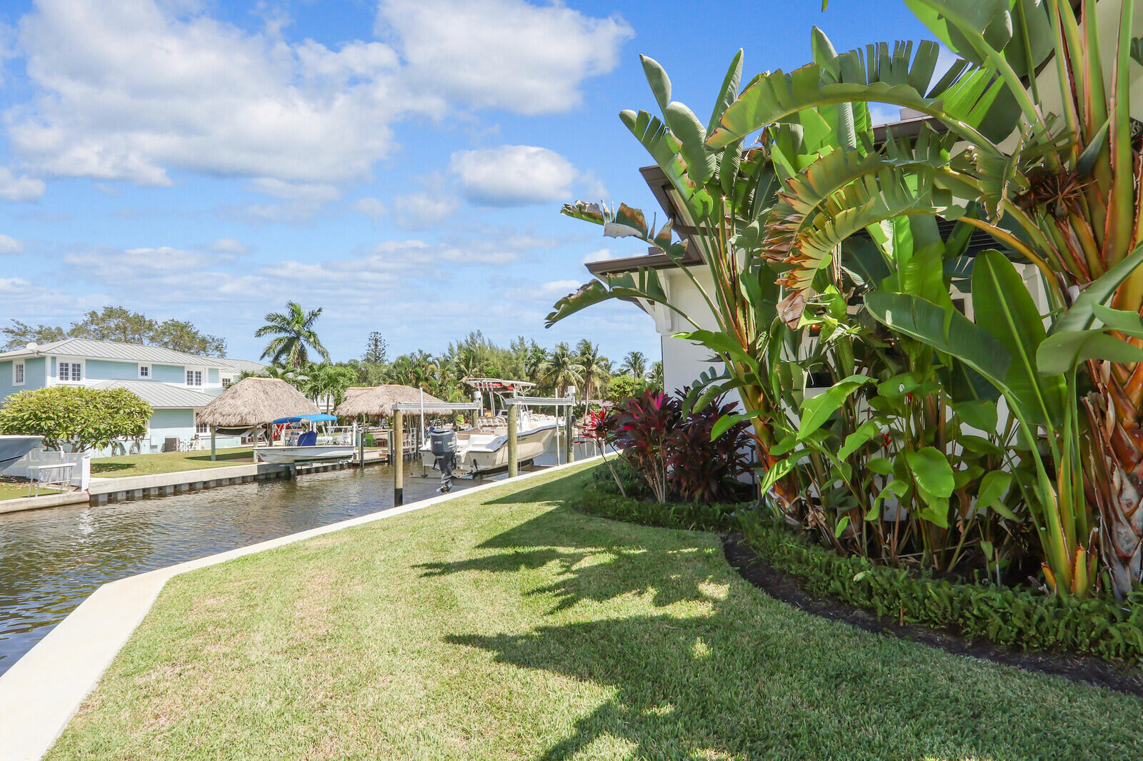 934 N Loxahatchee Drive